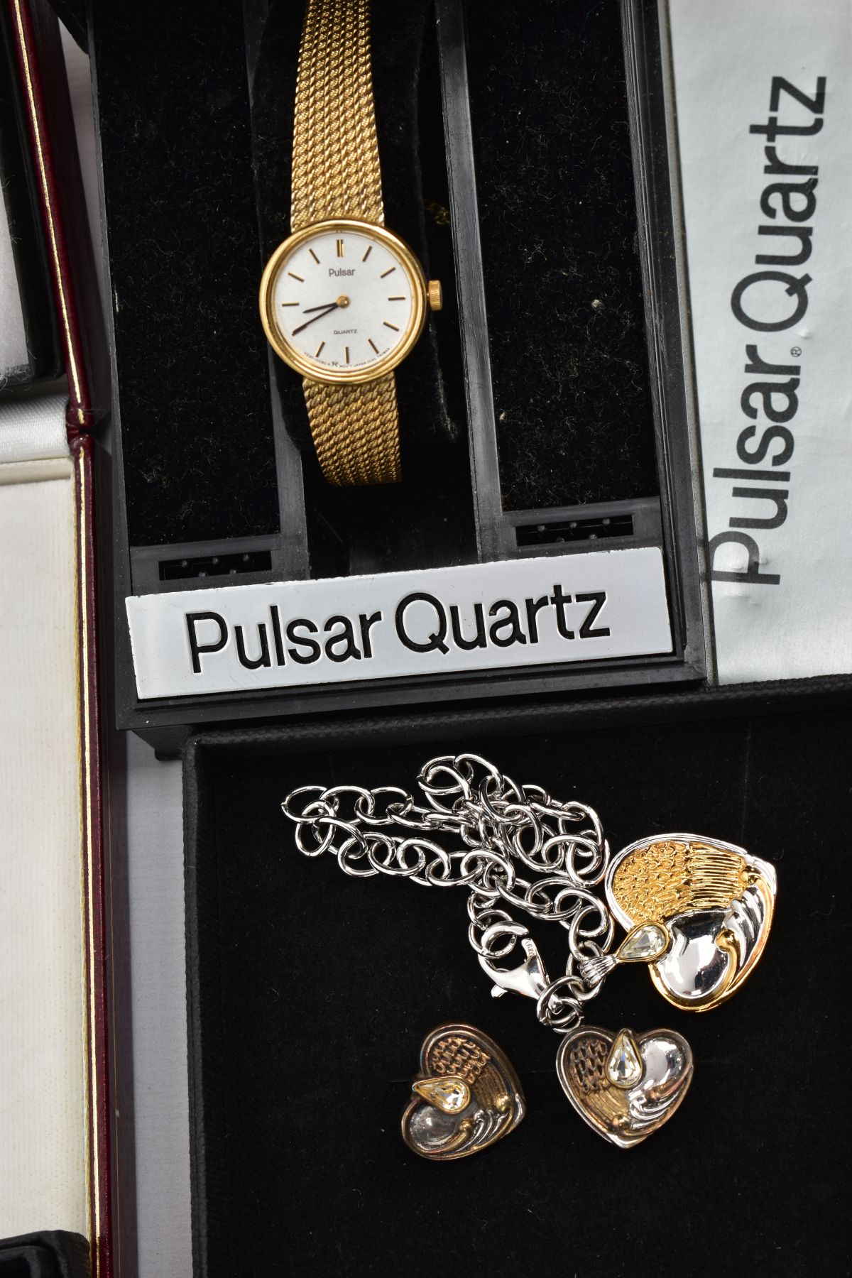 A BOX OF COSTUME JEWELLERY AND LADIES WRISTWATCHES, to include an openwork pendant, hallmarked - Bild 8 aus 8