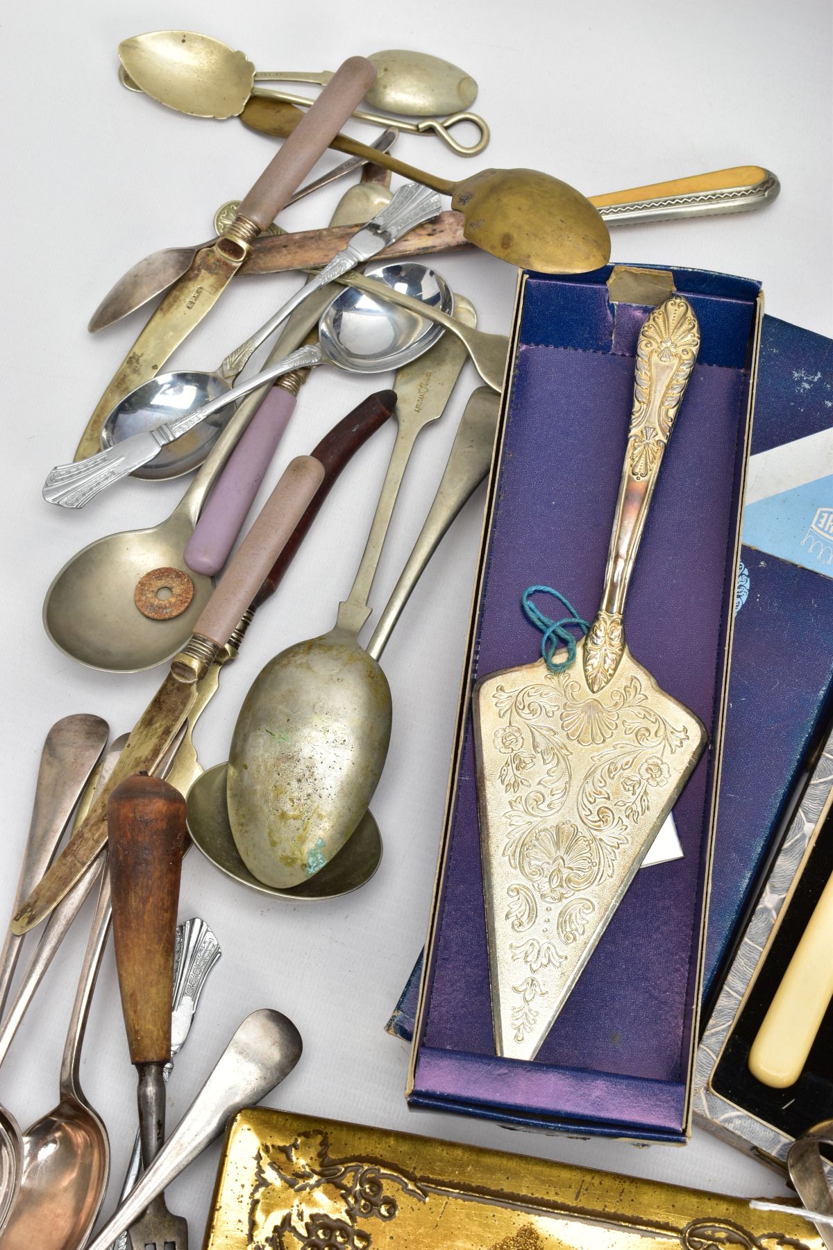 A BOX OF ASSORTED CUTLERY AND ITEMS, to include a pair of George III, bright cut sugar tongs, - Image 3 of 8