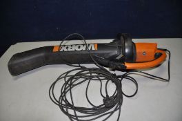 A WORX 240V GARDEN BLOWER