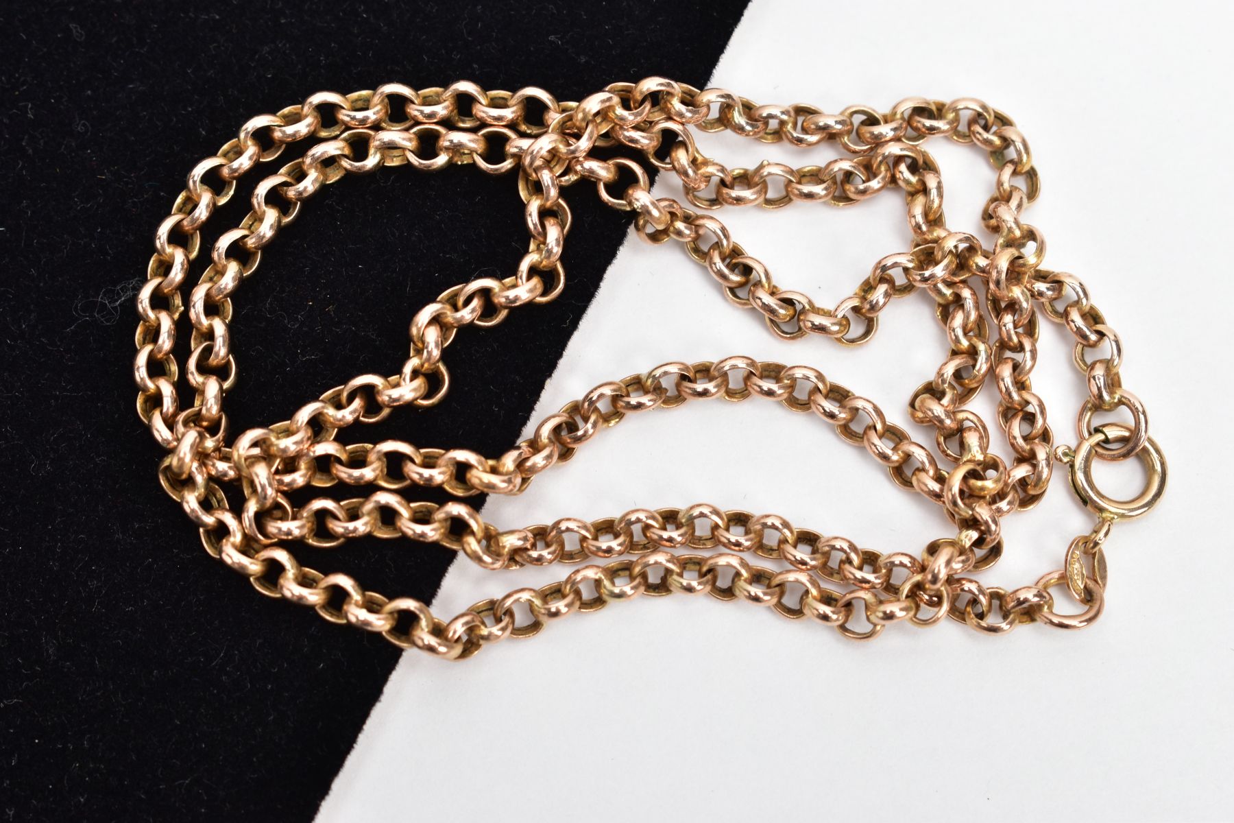 A 9CT GOLD BELCHER LINK CHAIN, fitted with a spring clasp, hallmarked 9ct gold London import, length