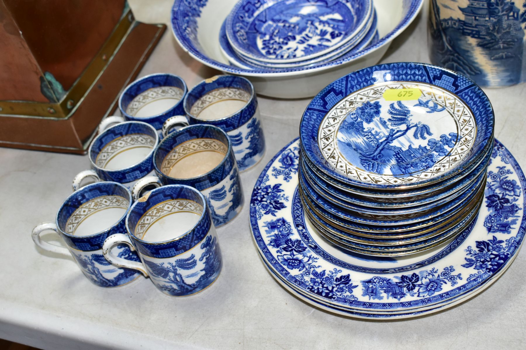 A GROUP OF CERAMICS, METALWARES AND PICTURES comprising twenty one pieces of Willow pattern tea/ - Image 2 of 19