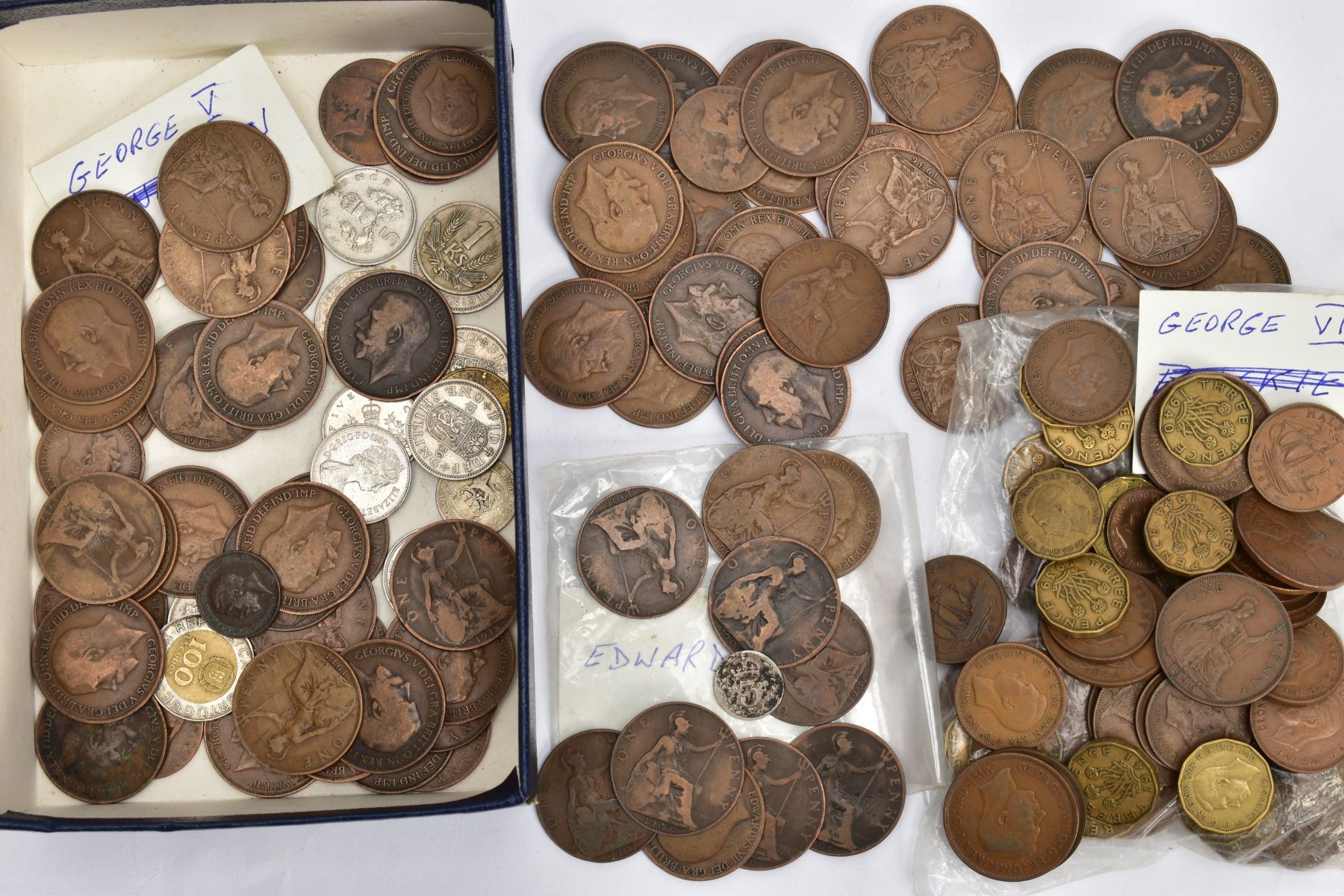 A BOX CONTAINING MOSTLY UK COPPER COINS