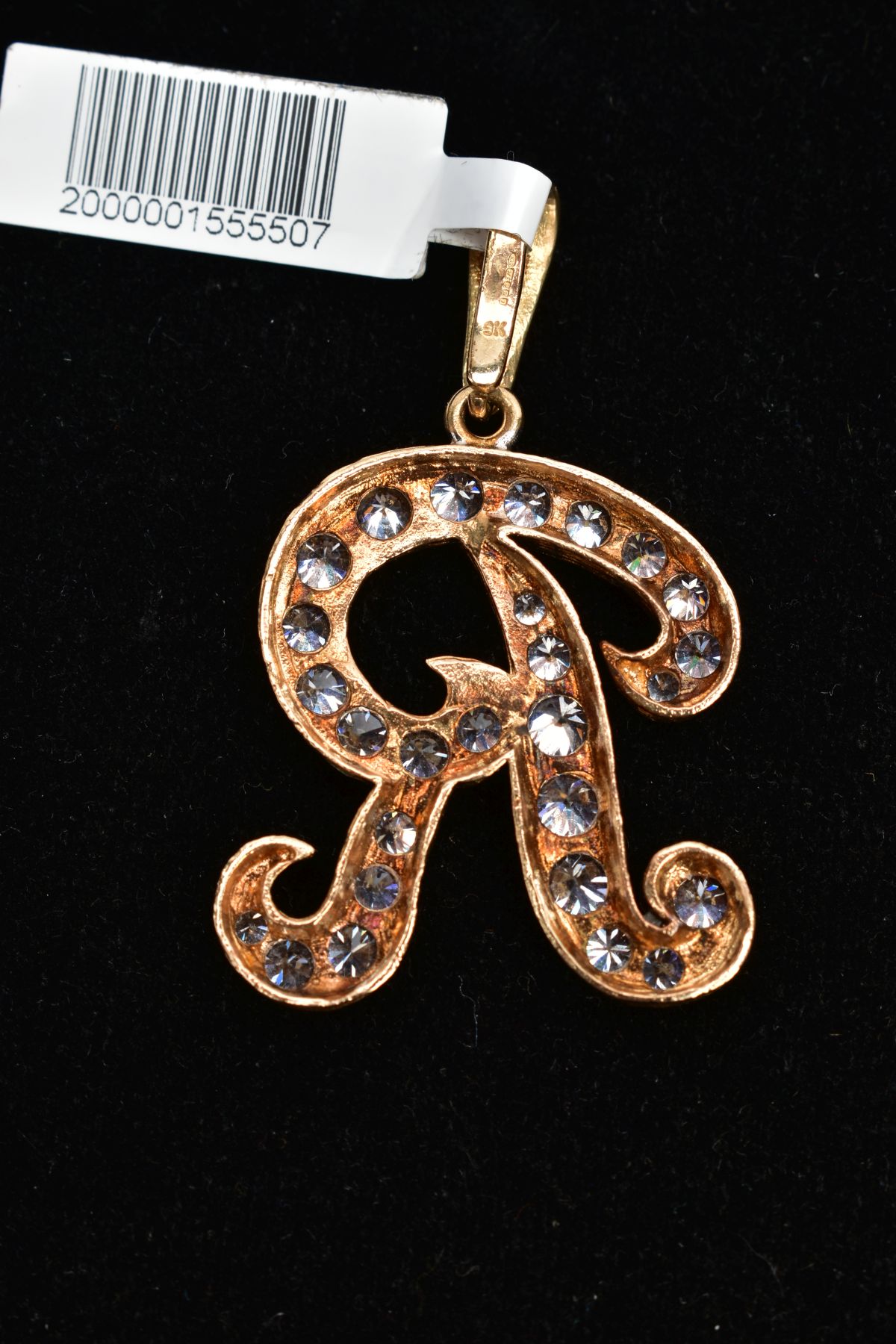 A 9CT GOLD CUBIC ZIRCONIA SET INITIAL 'R' PENDANT, large initial 'R' set with colourless cubic - Image 3 of 3