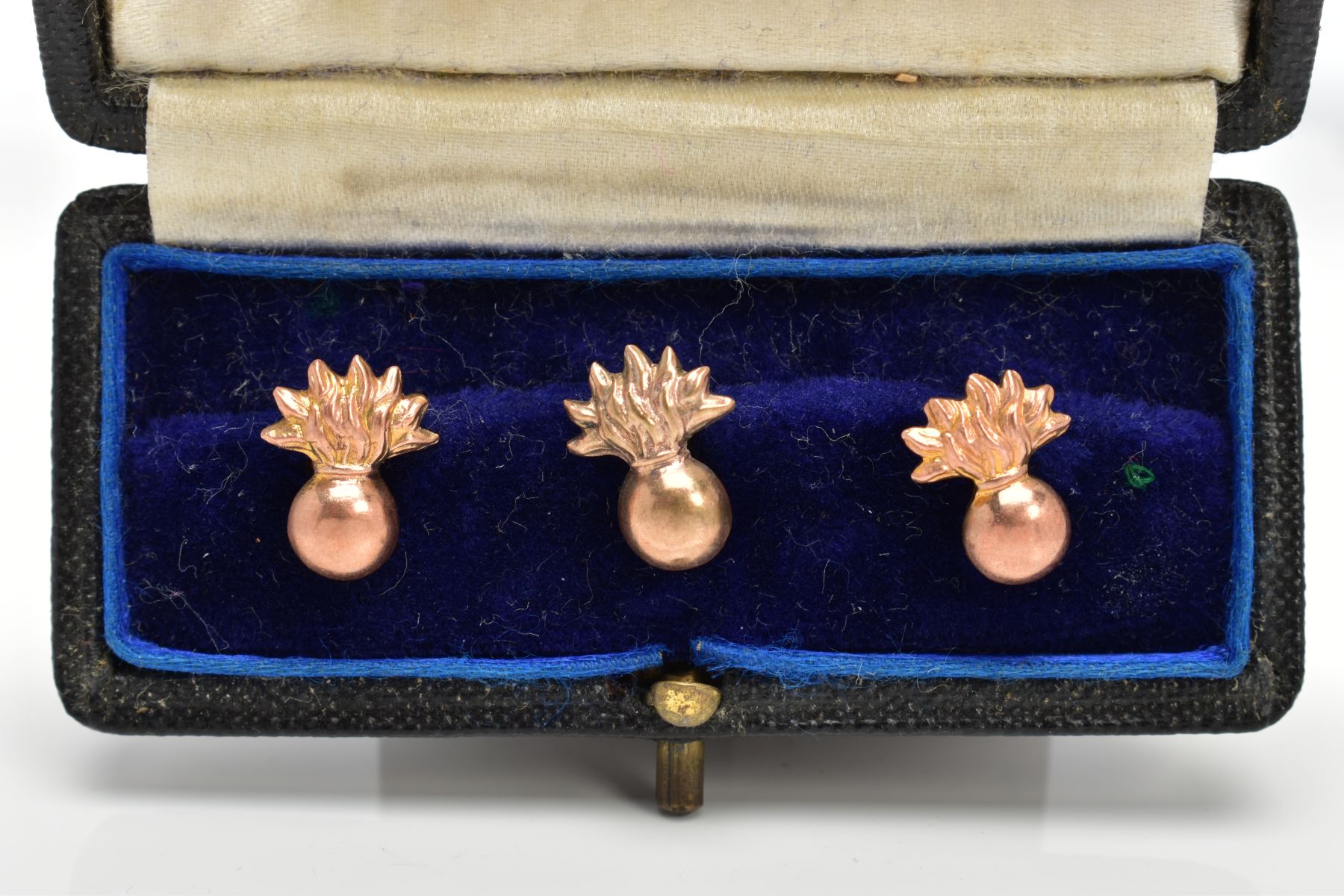 THREE ROSE GOLD COLLAR STUDS AND TWO PEARL STUDS, the three of a ball and flame design, two - Image 2 of 5