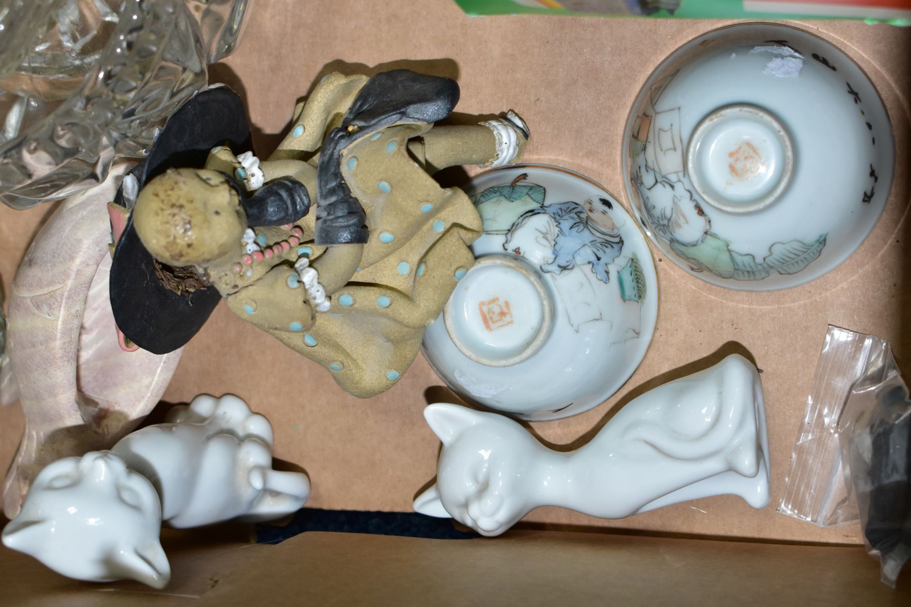 A BOX OF GLASS, CERAMICS AND SUNDRY ITEMS, to include a Czechoslovakian Tatra 815 GTC lorry with - Image 4 of 8