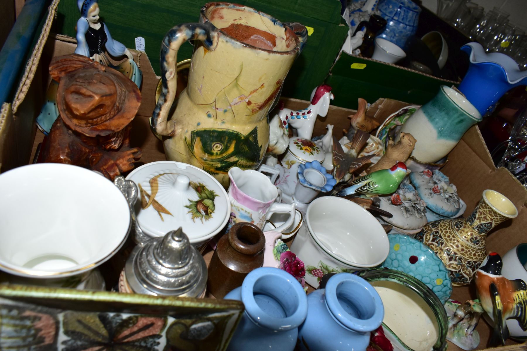 SIX BOXES AND LOOSE OF GLASSWARE AND CERAMICS, including a Zsolnay Pecs vase, model no 2821, crack - Image 12 of 15