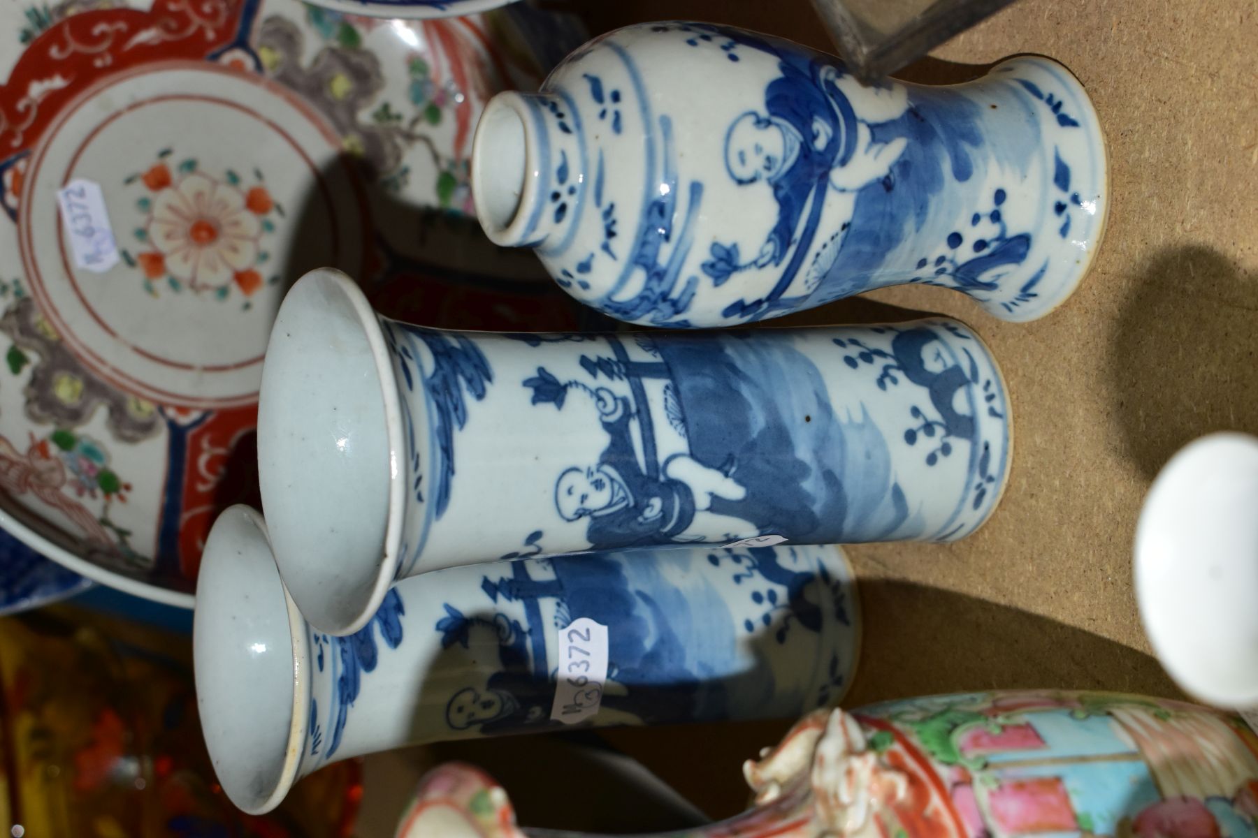 SIXTEEN PIECES OF ORIENTAL CERAMICS, to include three Japanese Imari style bowls marked 'Made in - Image 7 of 10