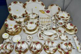 ROYAL ALBERT OLD COUNTRY ROSES PART DINNER SERVICE, to include six small teacups and saucers, four