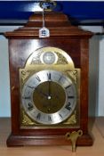 A REPRODUCTION MAHOGANY CASED ELLIOT OF LONDON EIGHT DAY LEVER WESTMINSTER/WHITTINGTON CHIME BRACKET