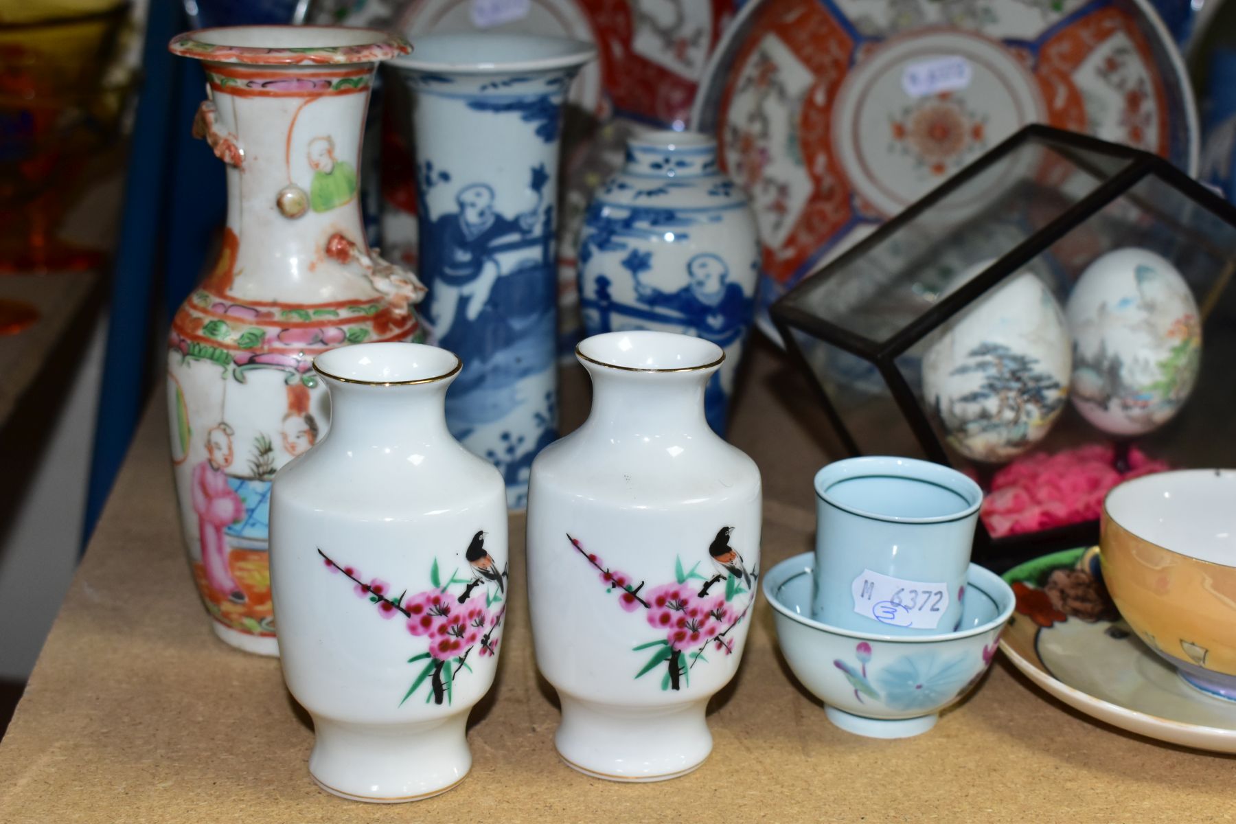 SIXTEEN PIECES OF ORIENTAL CERAMICS, to include three Japanese Imari style bowls marked 'Made in - Image 2 of 10