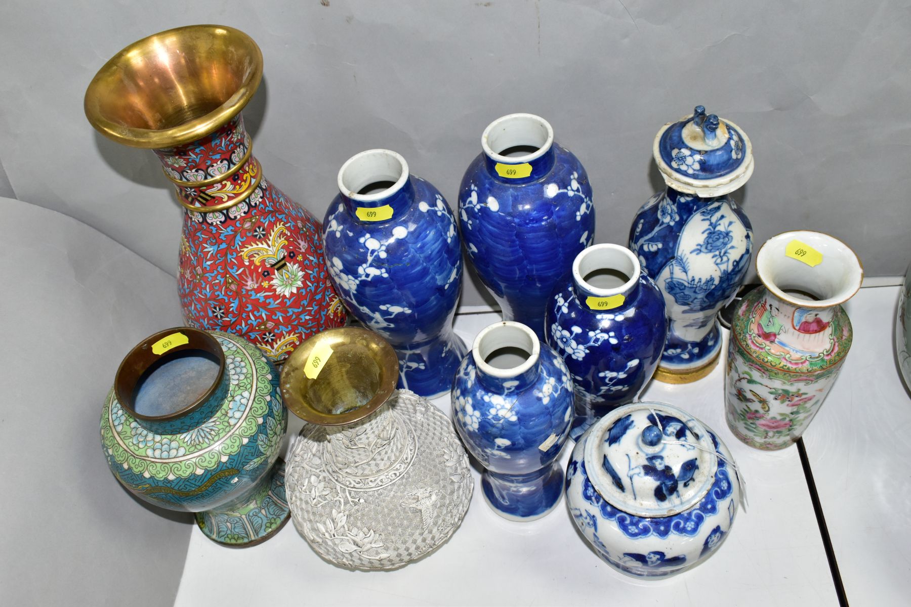 CHINESE CERAMICS AND CLOISONNE WARES, ETC, to include a carved white lacquer vase of globular form - Image 4 of 12