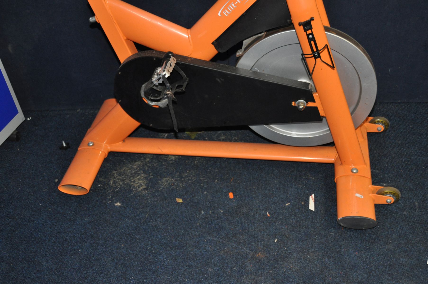 AN ELITE-FITNESS SPIN BIKE (one end cap on base missing) - Image 2 of 3