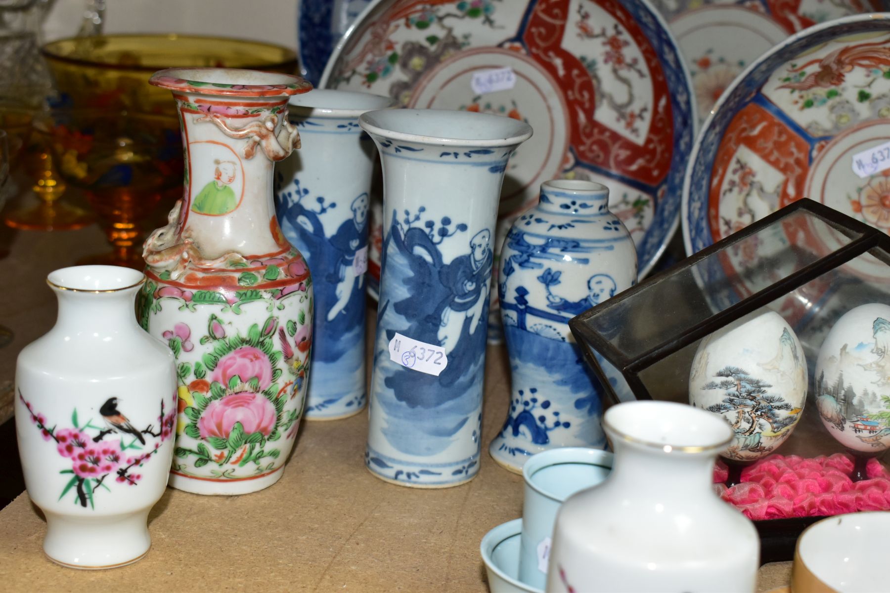 SIXTEEN PIECES OF ORIENTAL CERAMICS, to include three Japanese Imari style bowls marked 'Made in - Image 10 of 10