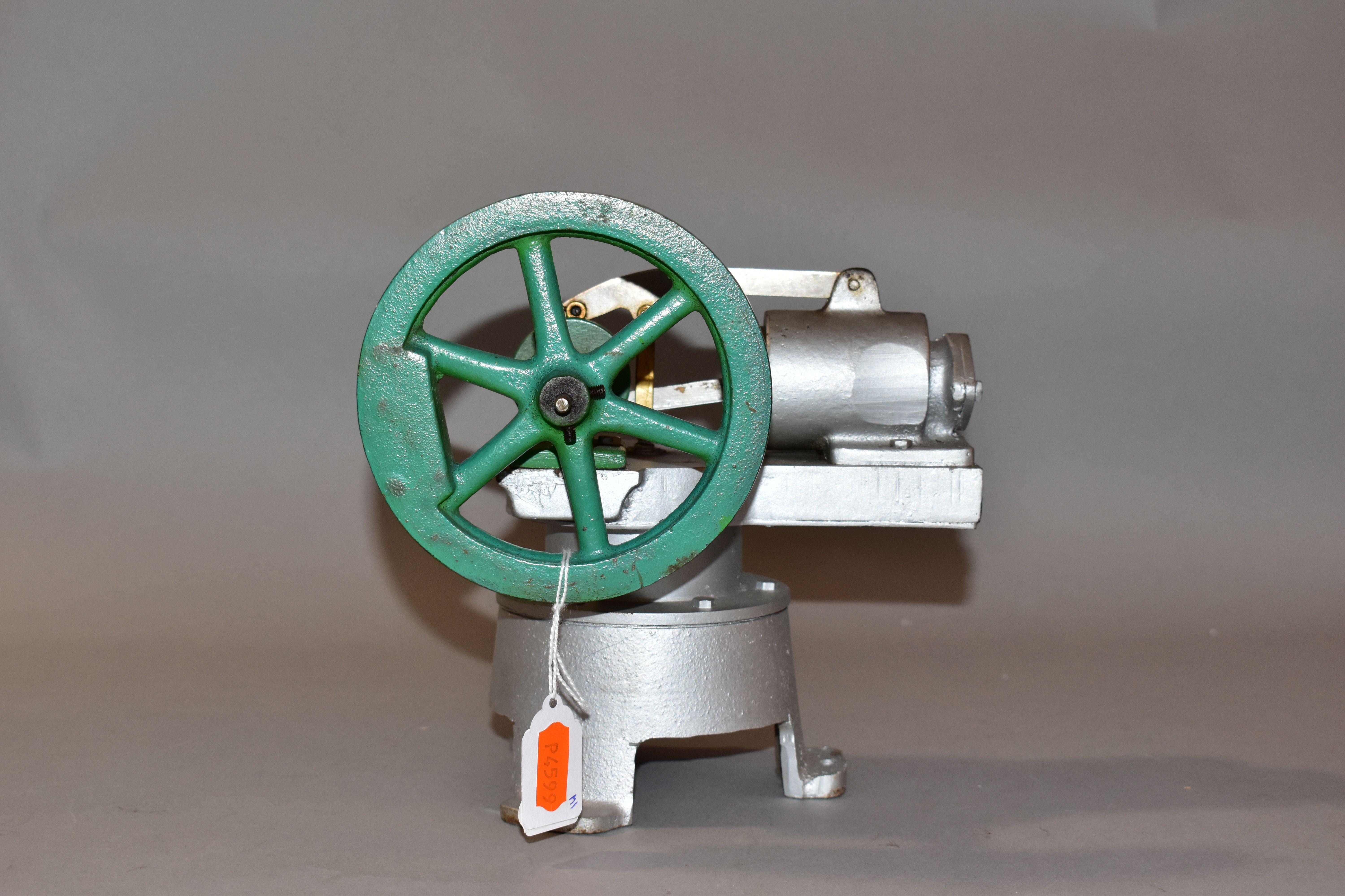 A WORKING MODEL OF AN A E & H. ROBINSON & CO. HOT AIR ENGINE, size B4, not tested, horizontal single - Image 3 of 5