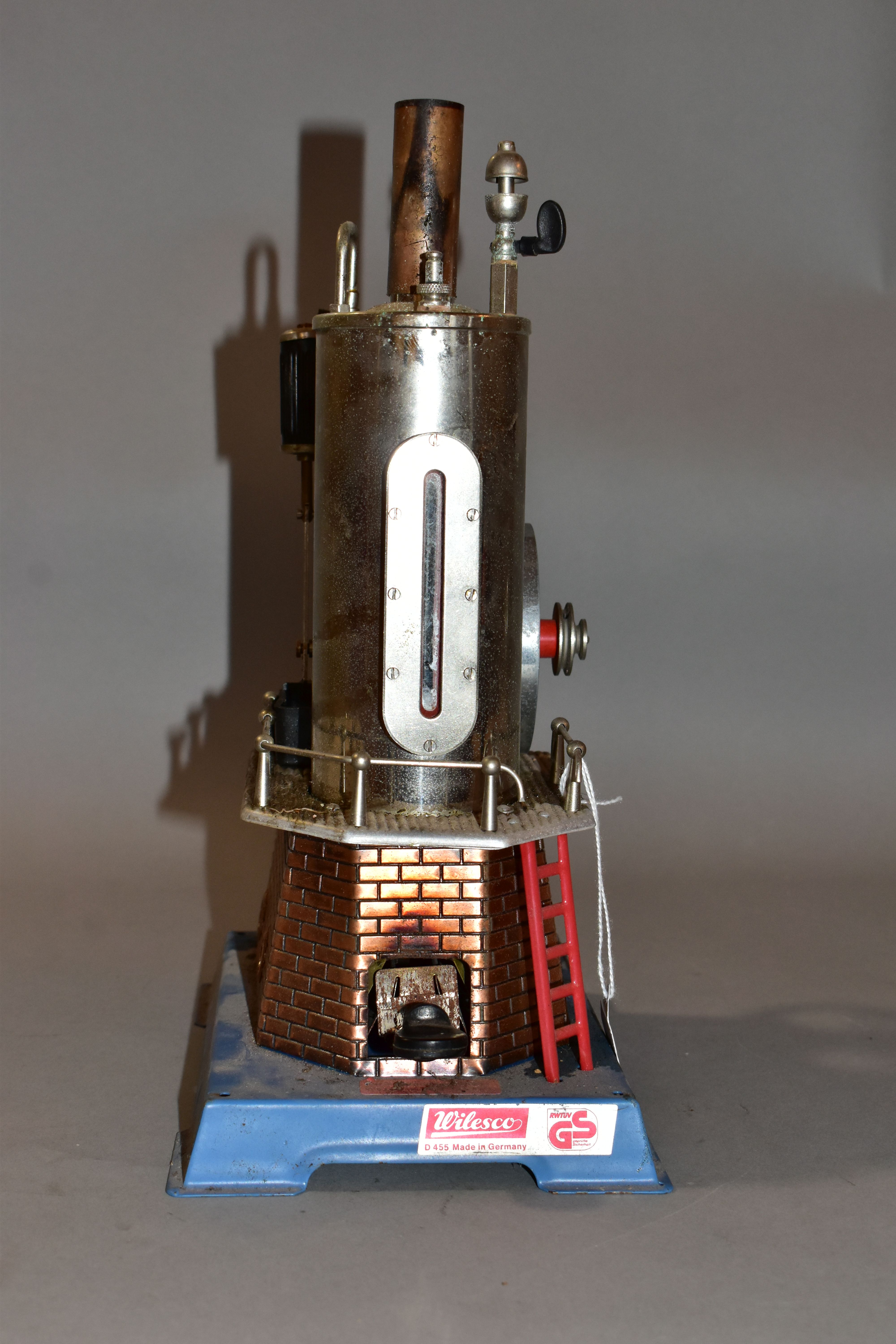 AN UNBOXED WILESCO VERTICAL SINGLE CYLINDER LIVE STEAM ENGINE, No.D455, not tested, playworn