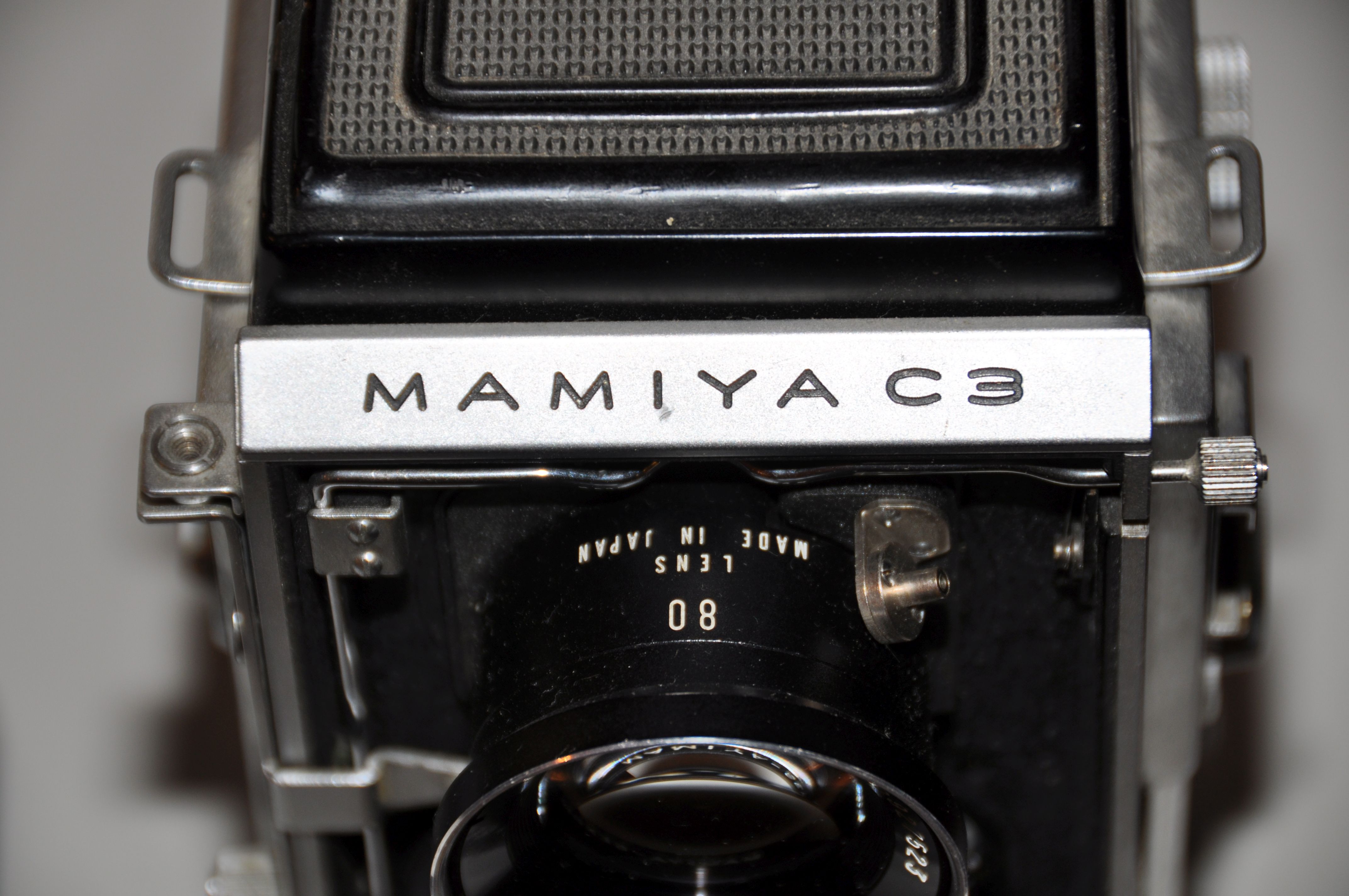 A MAMIYA CS PROFESSIONAL TLR CAMERA fitted with a pair of 80mm lenses and a pair of 135mm lenses - Image 2 of 5