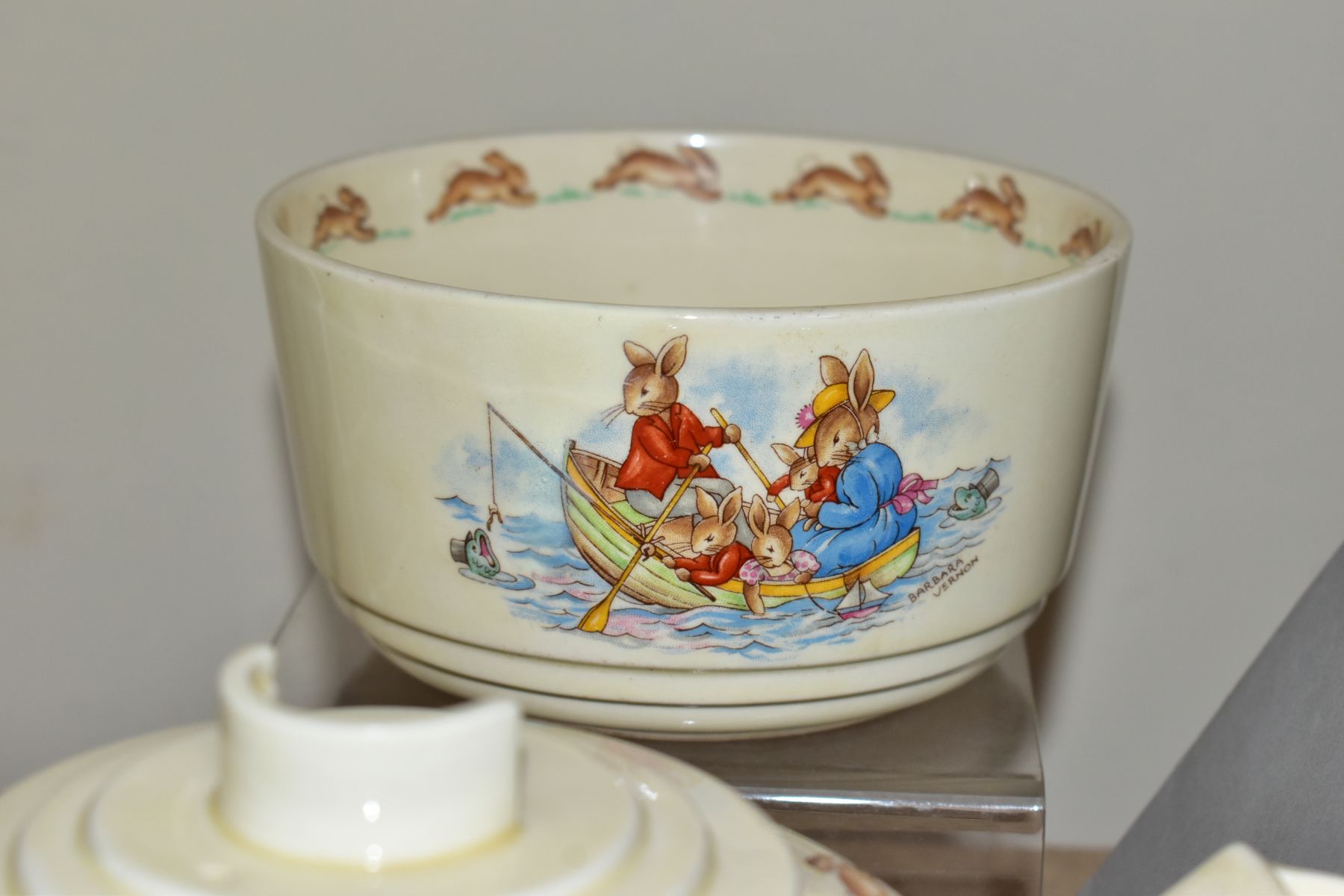 FOUR PIECES OF ROYAL DOULTON BUNNYKINS EARTHENWARE TABLEWARES CONVALESCING SCENES SF5 BY BARBARA - Image 10 of 11