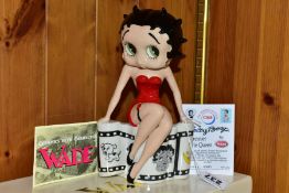 A BOXED LIMITED EDITION WADE C & S COLLECTABLES BETTY BOOP FIGURE, Premier Movie Queen no 085/250,