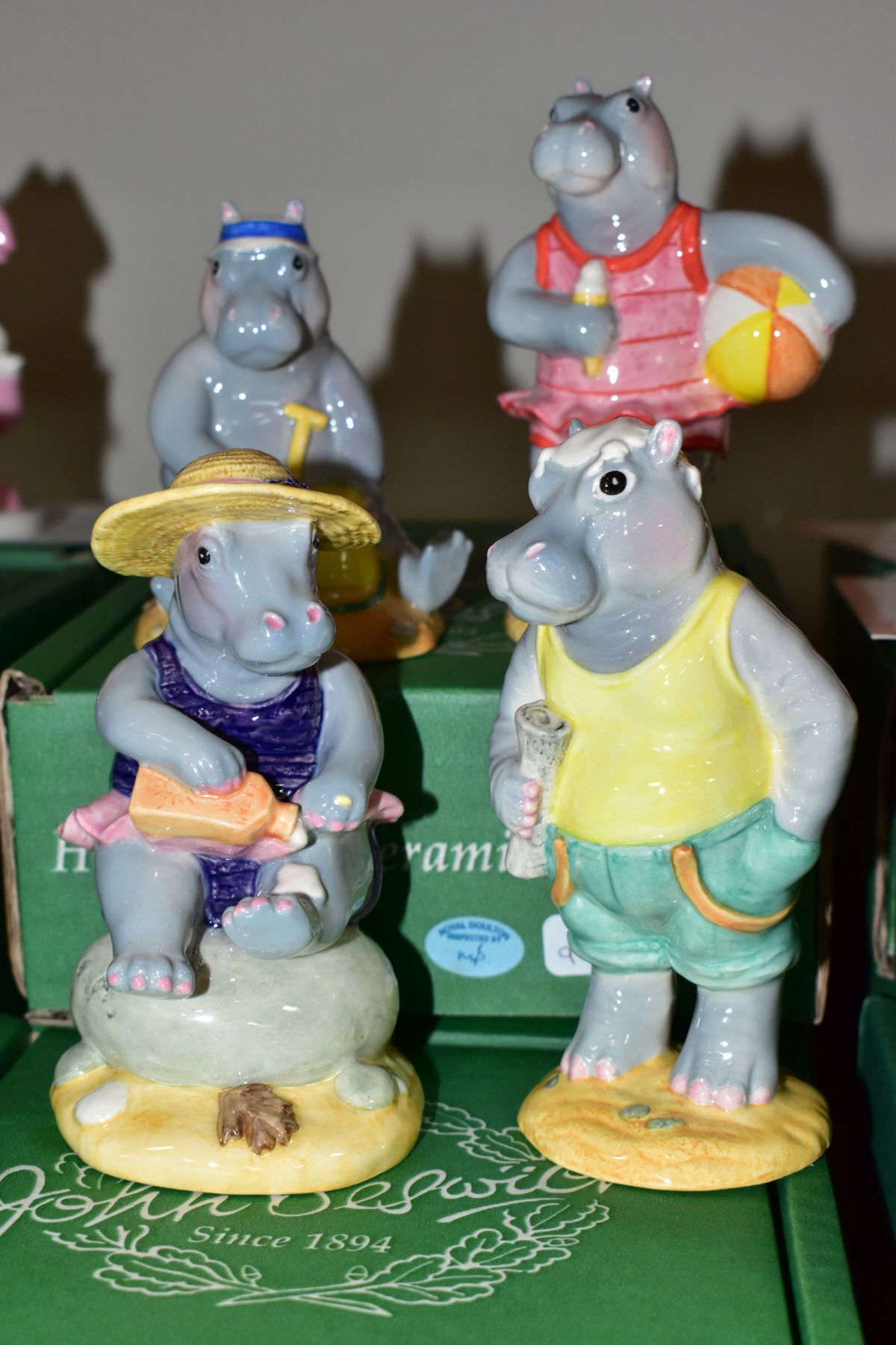 A SET OF SIX BOXED LIMITED EDITION BESWICK HIPPOS ON HOLIDAY FIGURES, comprising Grandma HH1, - Image 3 of 5