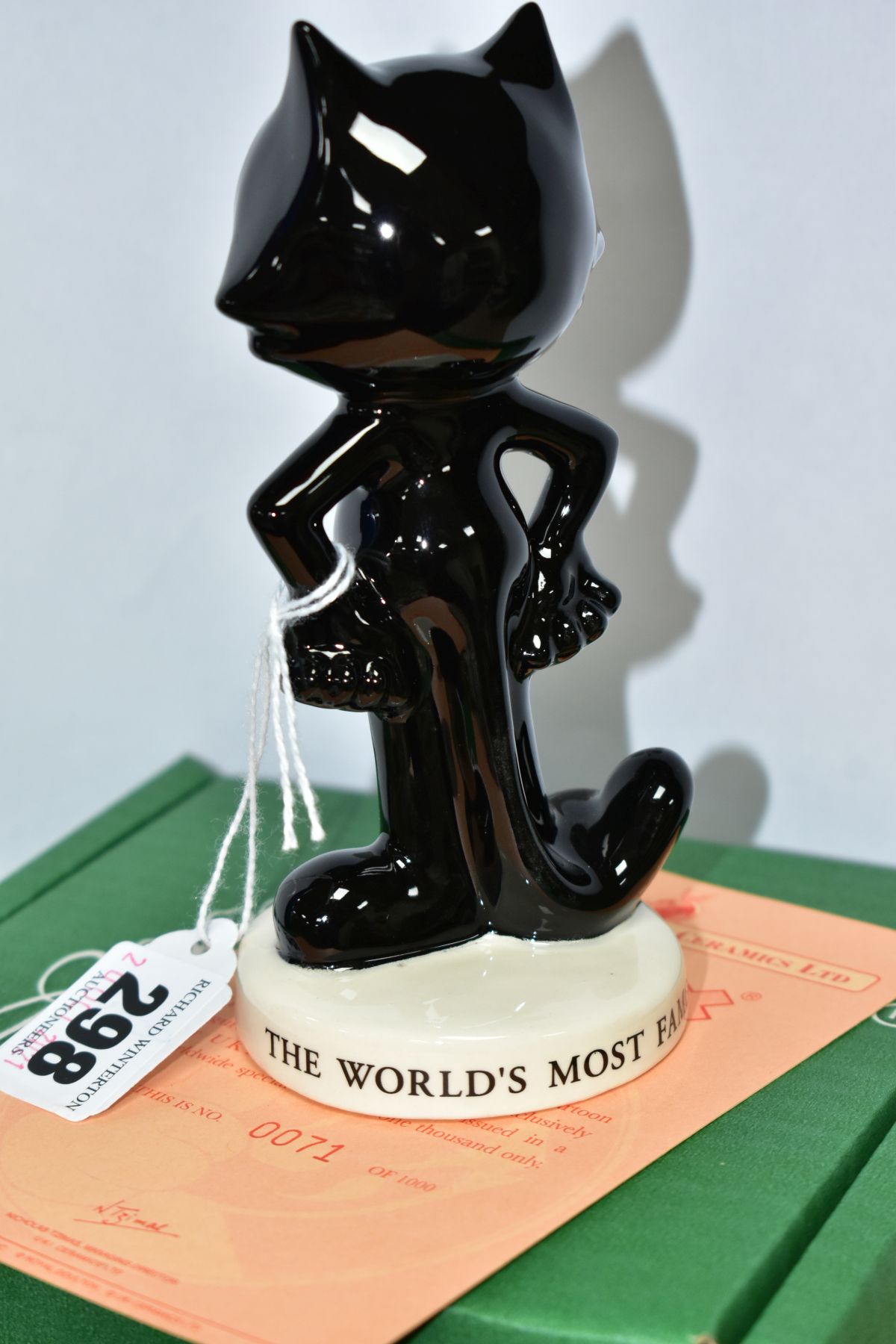 A BOXED LIMITED EDITION BESWICK FOR UKI CERAMICS LTD CARTOON CHARACTER, Felix The Cat no 0071/ - Image 2 of 3