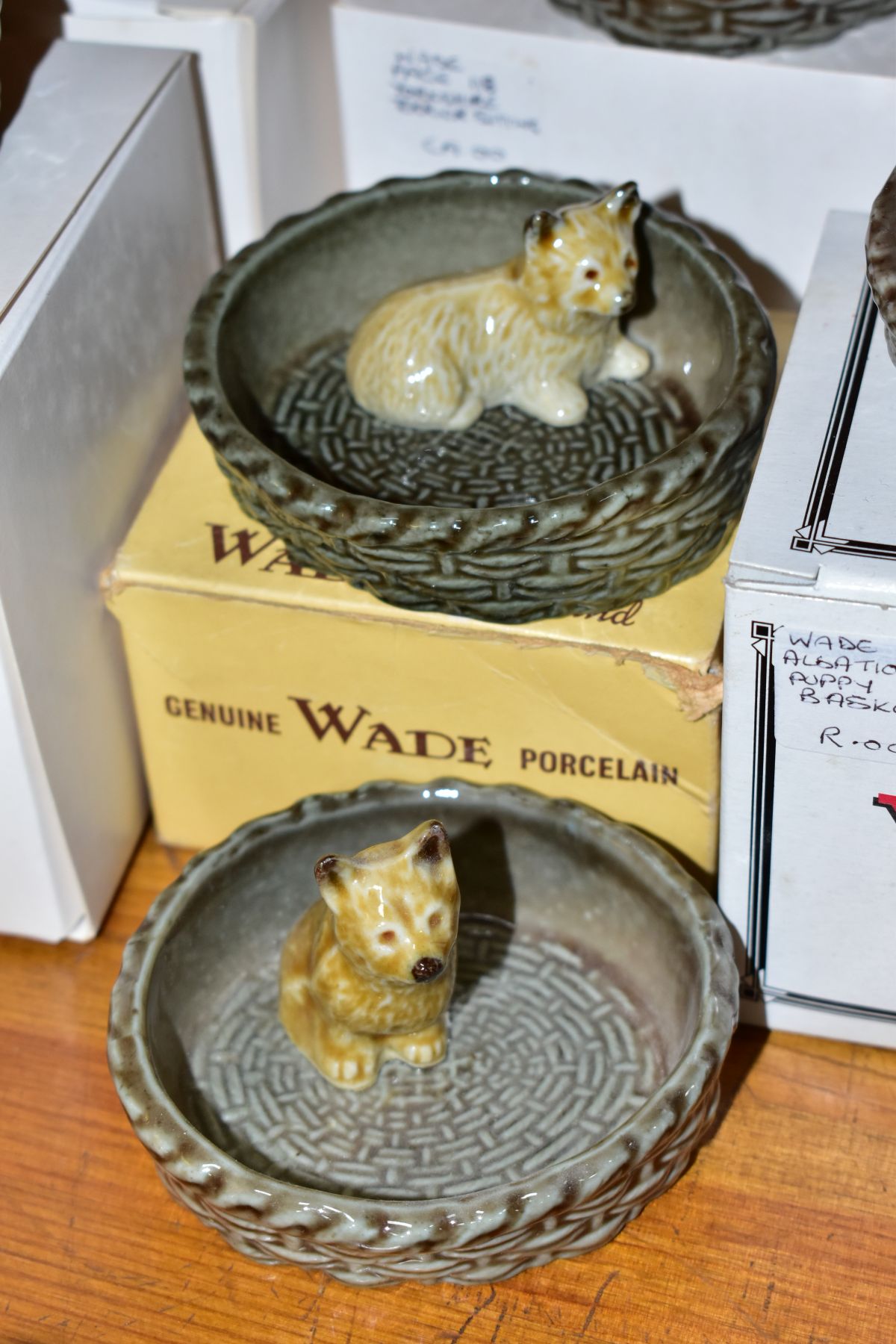 FIFTEEN WADE CAT AND PUPPY DISHES, 1974-1981, comprising two Tabby Cat, two Red Setters, a Yorkshire - Image 3 of 8