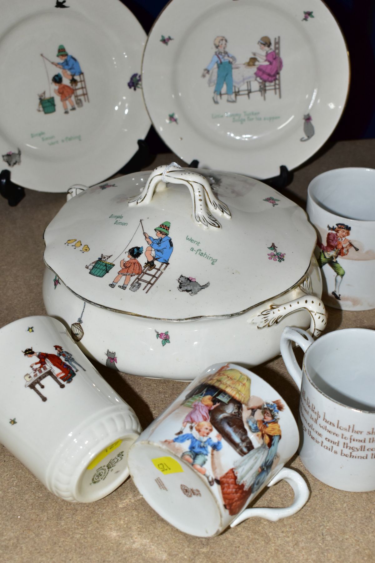 SEVEN PIECES OF ROYAL DOULTON NURSERY RHYMES SERIES WARE DESIGNED BY WILLIAM SAVAGE COOPER AND IN - Image 5 of 8