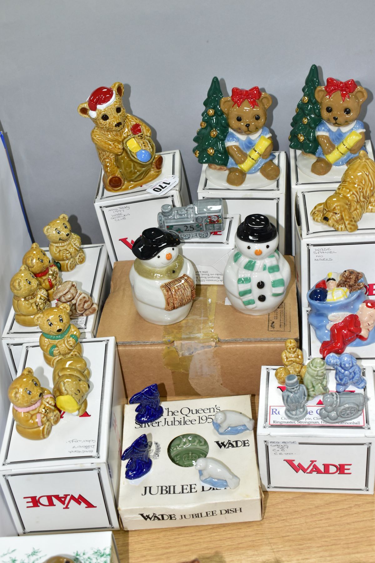 VARIOUS WADE COLLECTABLES, comprising boxed Christmas Teddy 1997 (written label on box), two boxed