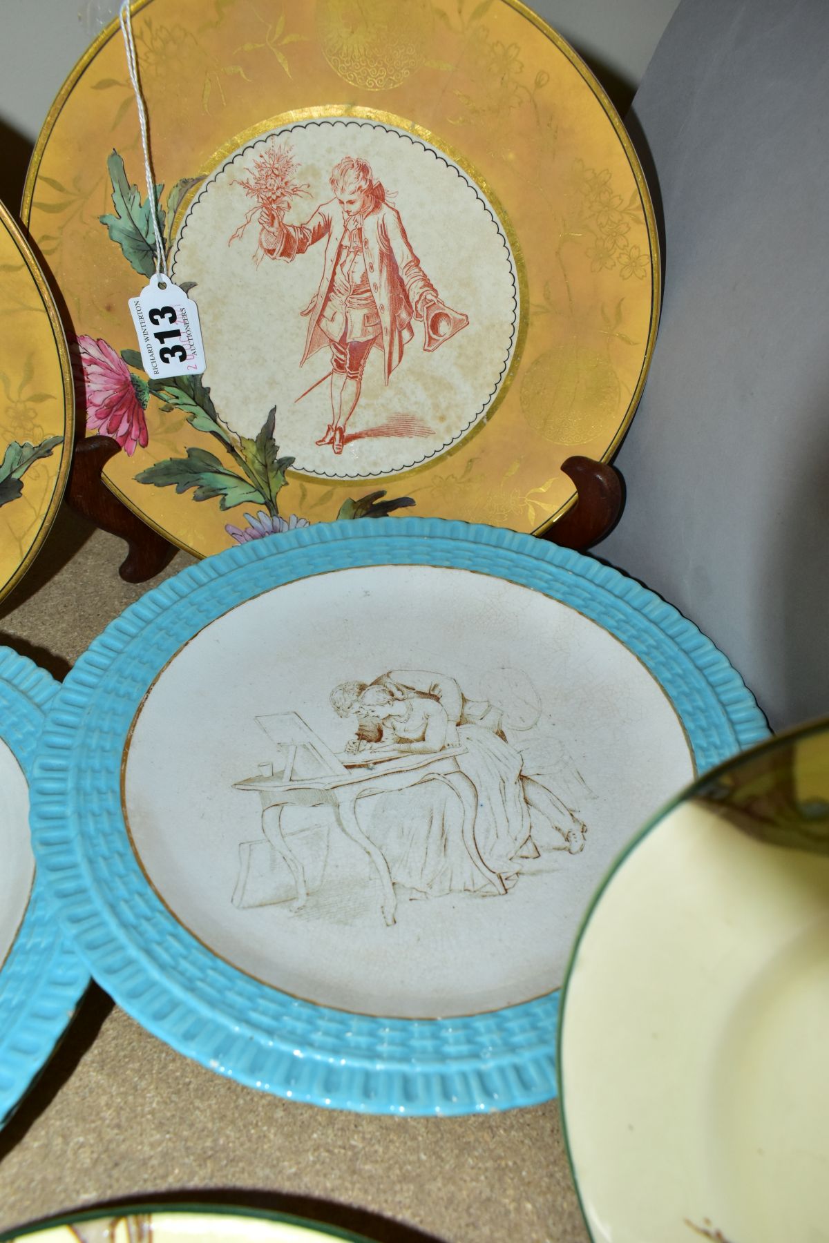 EIGHT LATE 19TH/EARLY 20TH CENTUIRY ROYAL DOULTON SERIES WARE PLATES, comprising a pair of Pinder - Image 5 of 12
