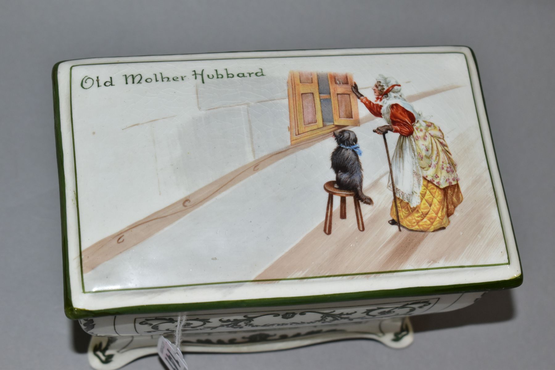 A ROYAL DOULTON NURSERY RHYMES 'A' SERIES WARE HUNTLEY & PALMERS BISCUIT CASKET IN THE FORM OF A - Image 2 of 7