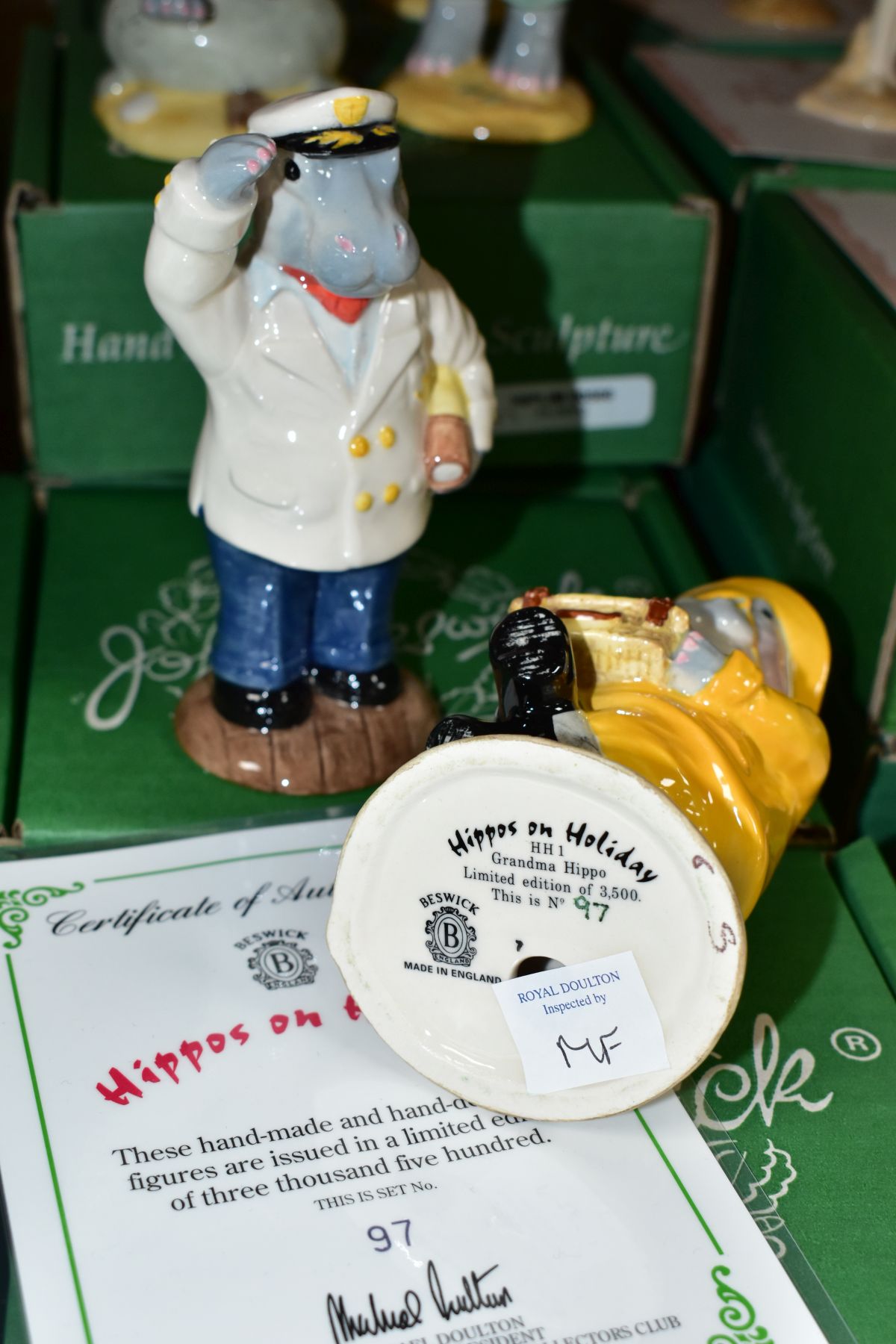 A SET OF SIX BOXED LIMITED EDITION BESWICK HIPPOS ON HOLIDAY FIGURES, comprising Grandma HH1, - Image 5 of 5