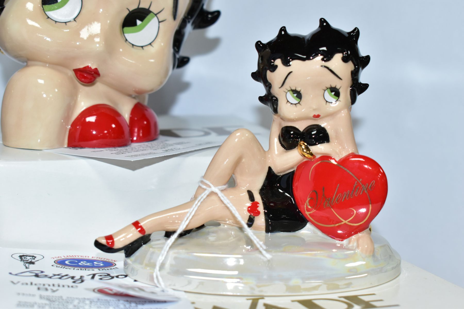 FOUR BOXED LIMITED EDITION WADE C & S COLLECTABLES BETTY BOOP FIGURES/MONEY BOX, comprising - Image 2 of 5