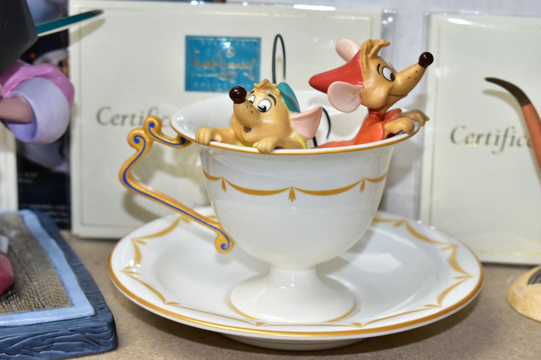 FIVE BOXED WALT DISNEY CLASSICS COLLECTION CERAMIC FIGURES, comprising Shere Khan 'Everyone Runs - Image 4 of 5