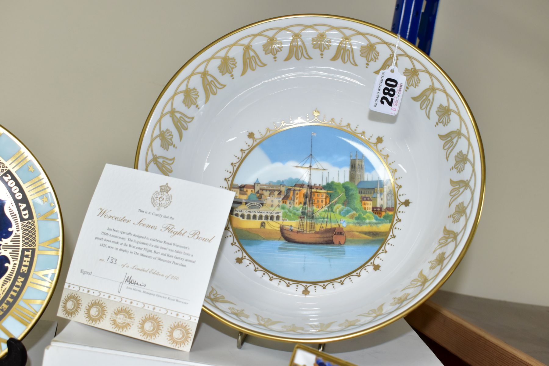 A BOXED ROYAL WORCESTER LIMITED EDITION 'WORCESTER SCENES FLIGHT BOWL' no 133/250, diameter 23cm, - Image 3 of 7