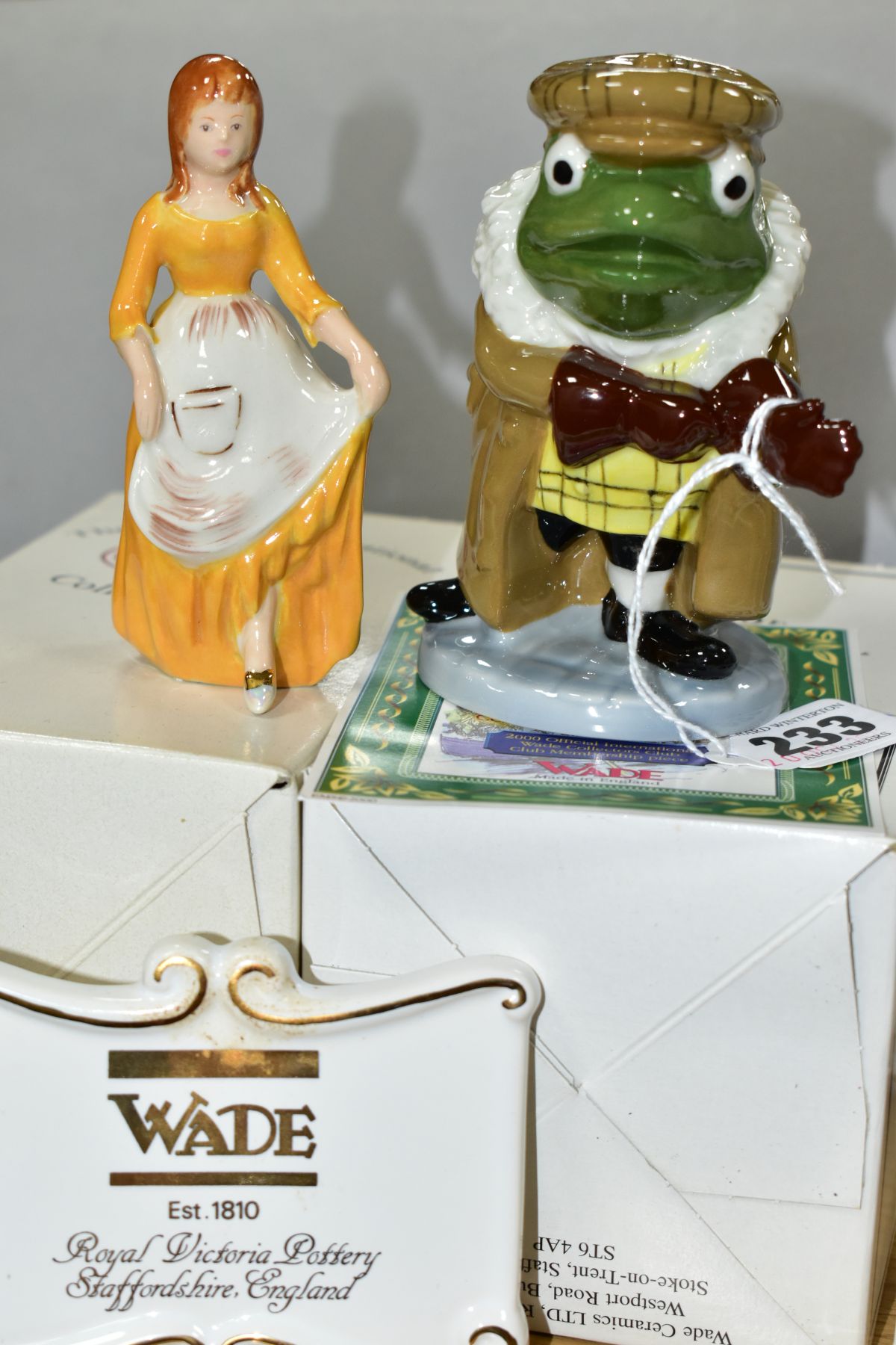TWO BOXED WADE MEMBERSHIP FIGURES, FIVE NAME STANDS ETC, comprising Toad of Toad Hall 2000, with - Image 4 of 6