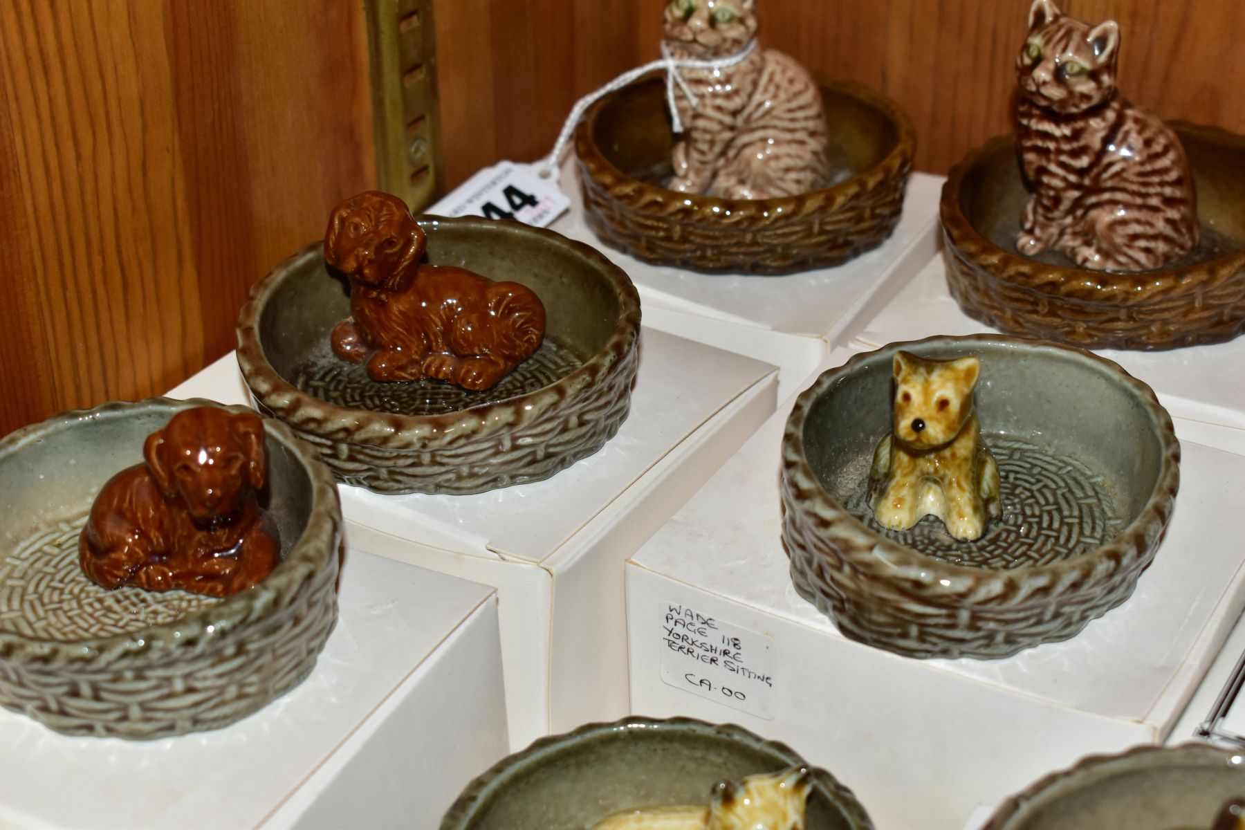 FIFTEEN WADE CAT AND PUPPY DISHES, 1974-1981, comprising two Tabby Cat, two Red Setters, a Yorkshire - Image 4 of 8