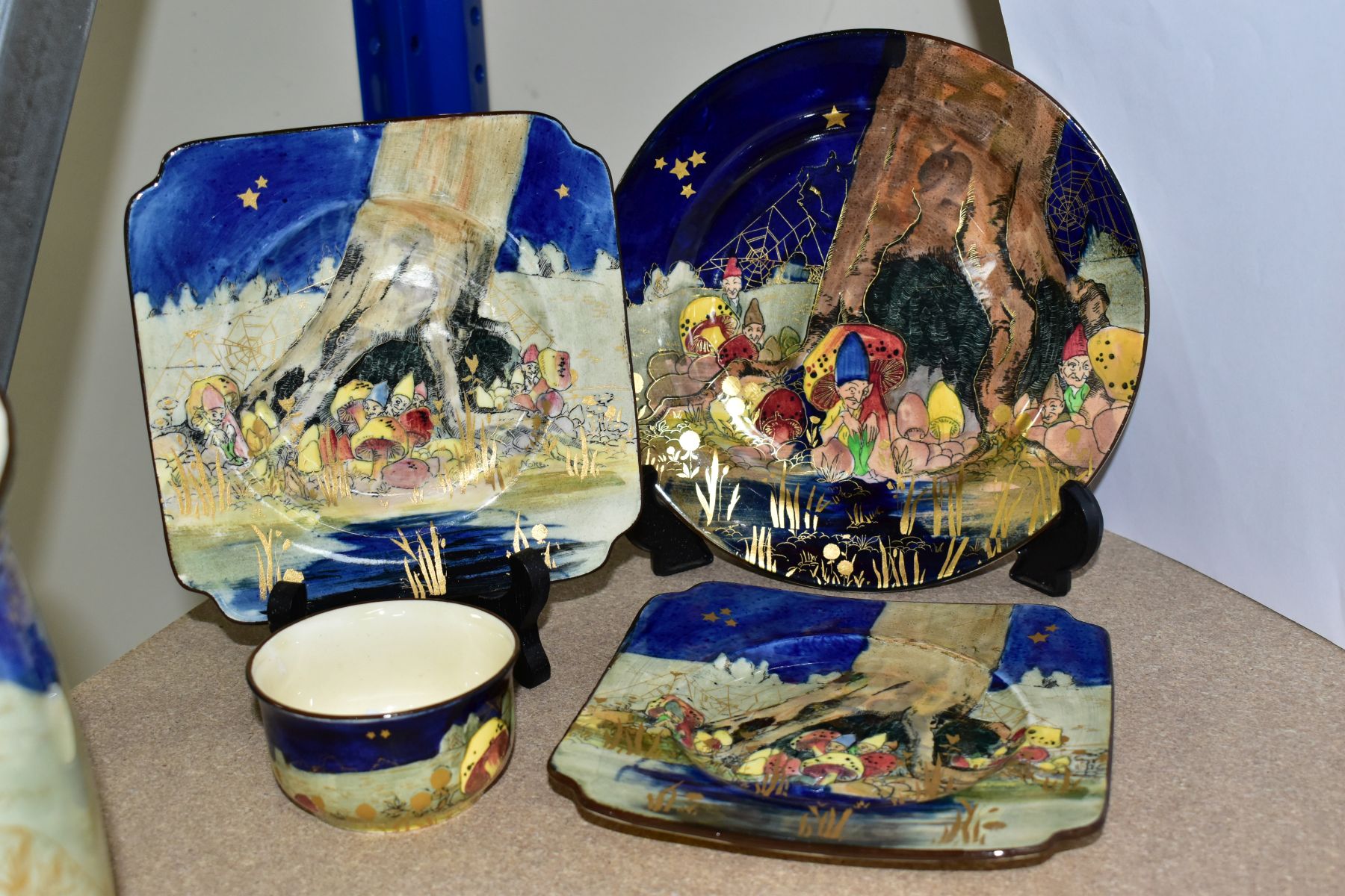 FIVE PIECES OF ROYAL DOULTON GNOMES B SERIES WARE, (also known as Munchkins designed by Charles - Image 7 of 11