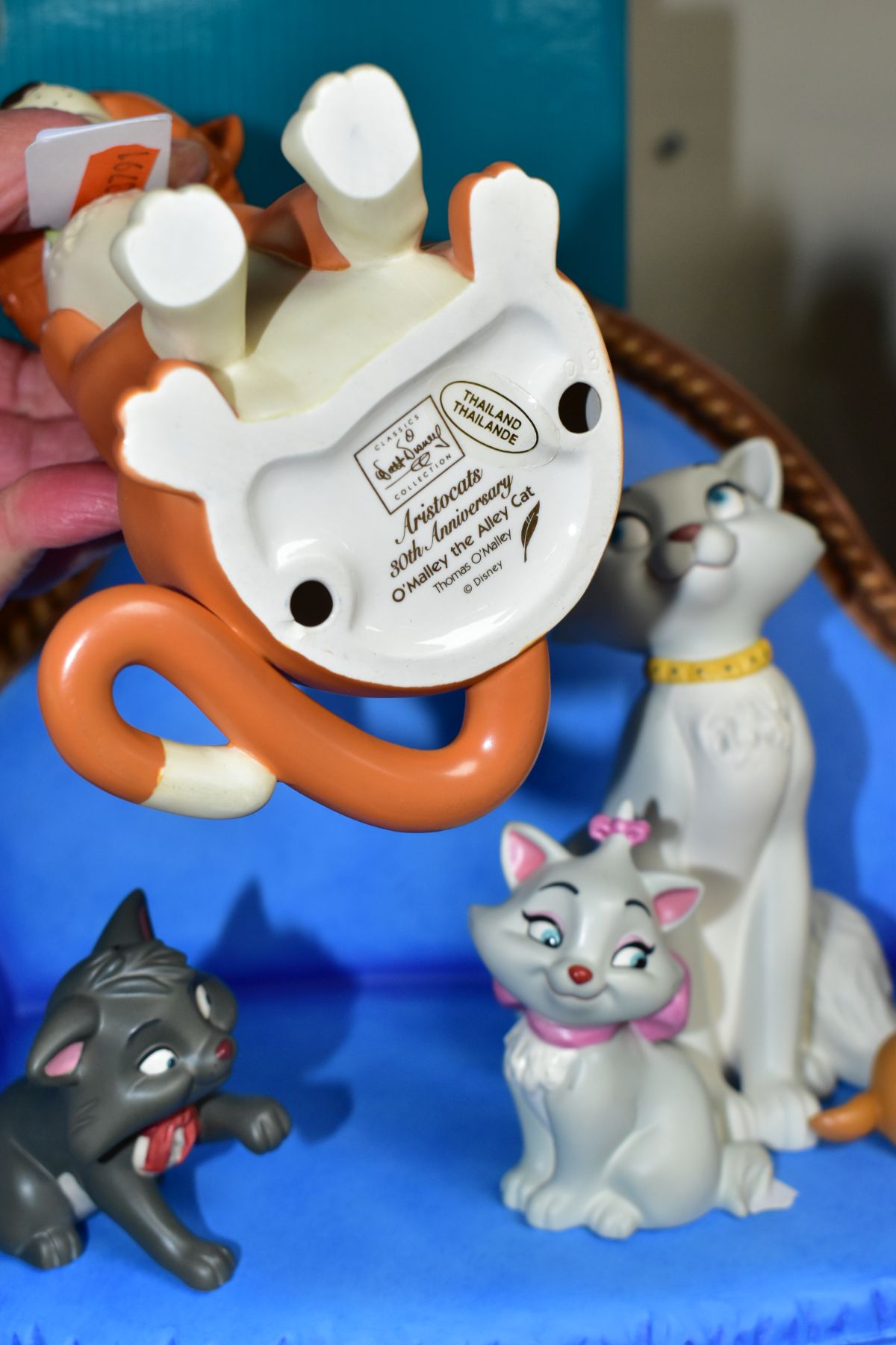 SIX BOXED WALT DISNEY CLASSICS COLLECTION ARISTOCATS FIGURES, comprising Thomas O'Malley, Duchess, - Image 4 of 7