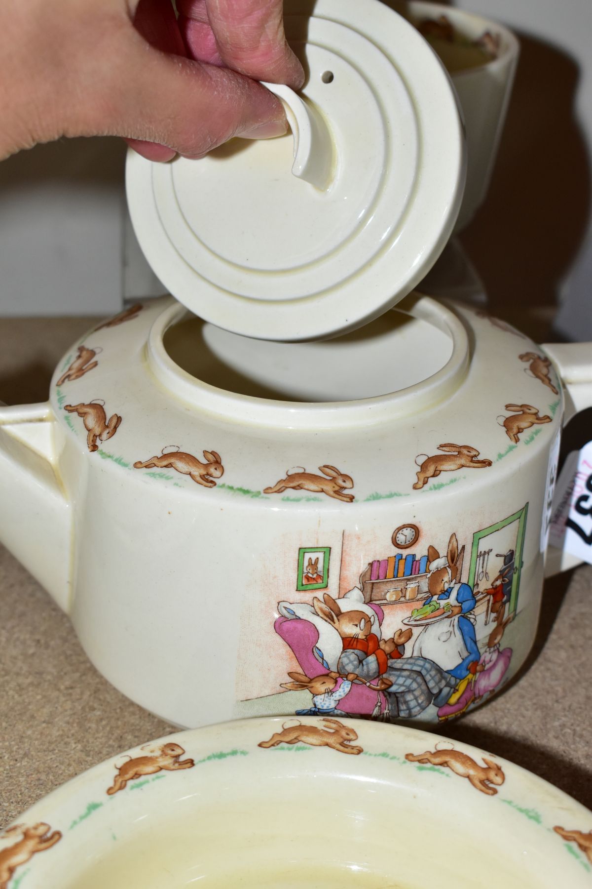 FOUR PIECES OF ROYAL DOULTON BUNNYKINS EARTHENWARE TABLEWARES CONVALESCING SCENES SF5 BY BARBARA - Image 6 of 11