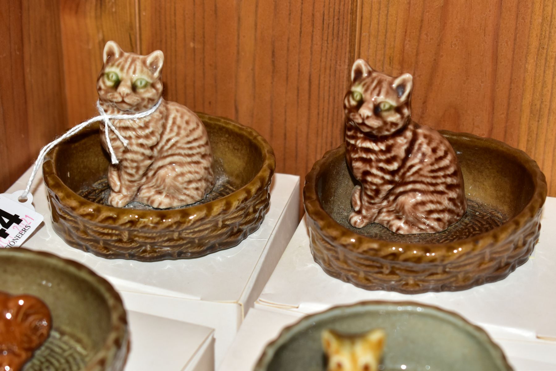 FIFTEEN WADE CAT AND PUPPY DISHES, 1974-1981, comprising two Tabby Cat, two Red Setters, a Yorkshire - Image 5 of 8