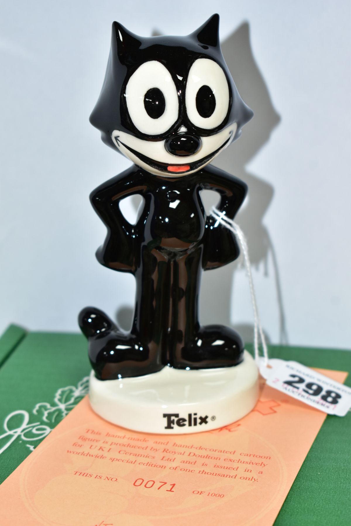 A BOXED LIMITED EDITION BESWICK FOR UKI CERAMICS LTD CARTOON CHARACTER, Felix The Cat no 0071/