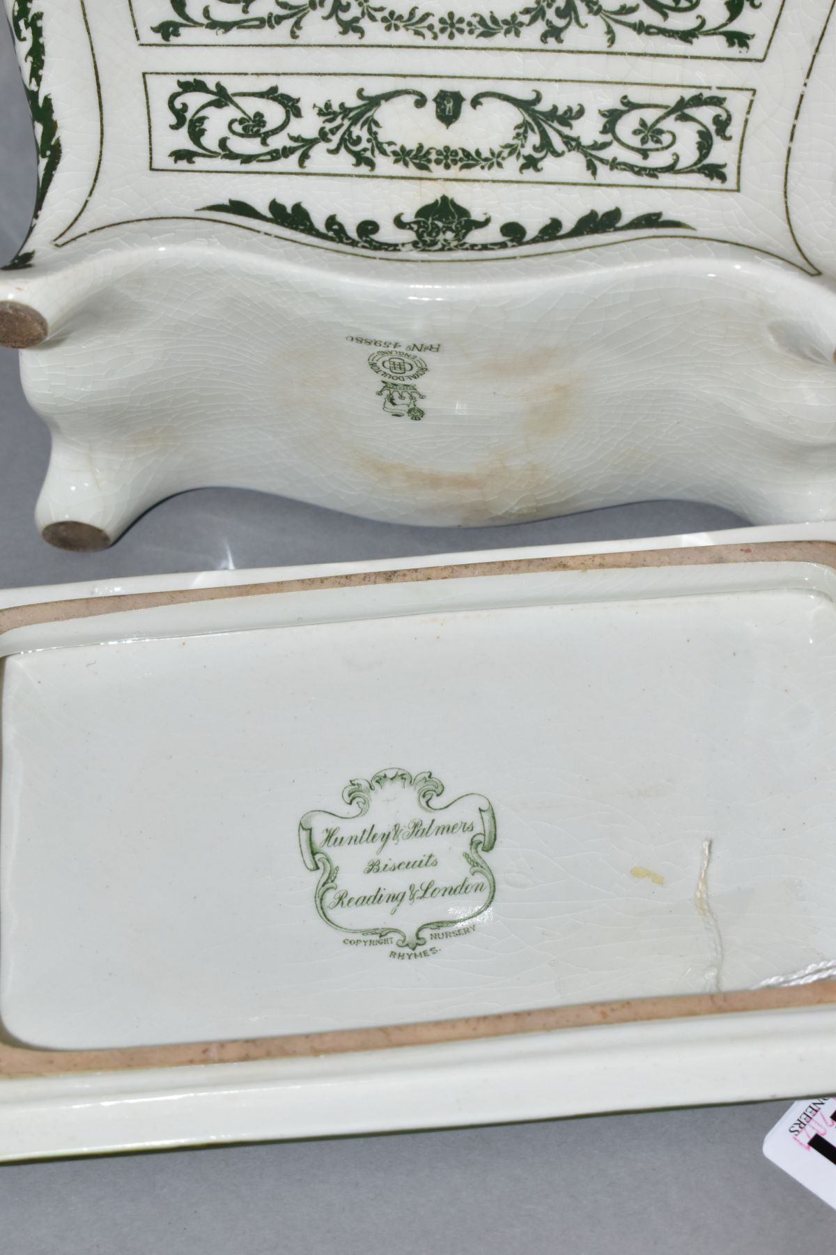 A ROYAL DOULTON NURSERY RHYMES 'A' SERIES WARE HUNTLEY & PALMERS BISCUIT CASKET IN THE FORM OF A - Image 6 of 7