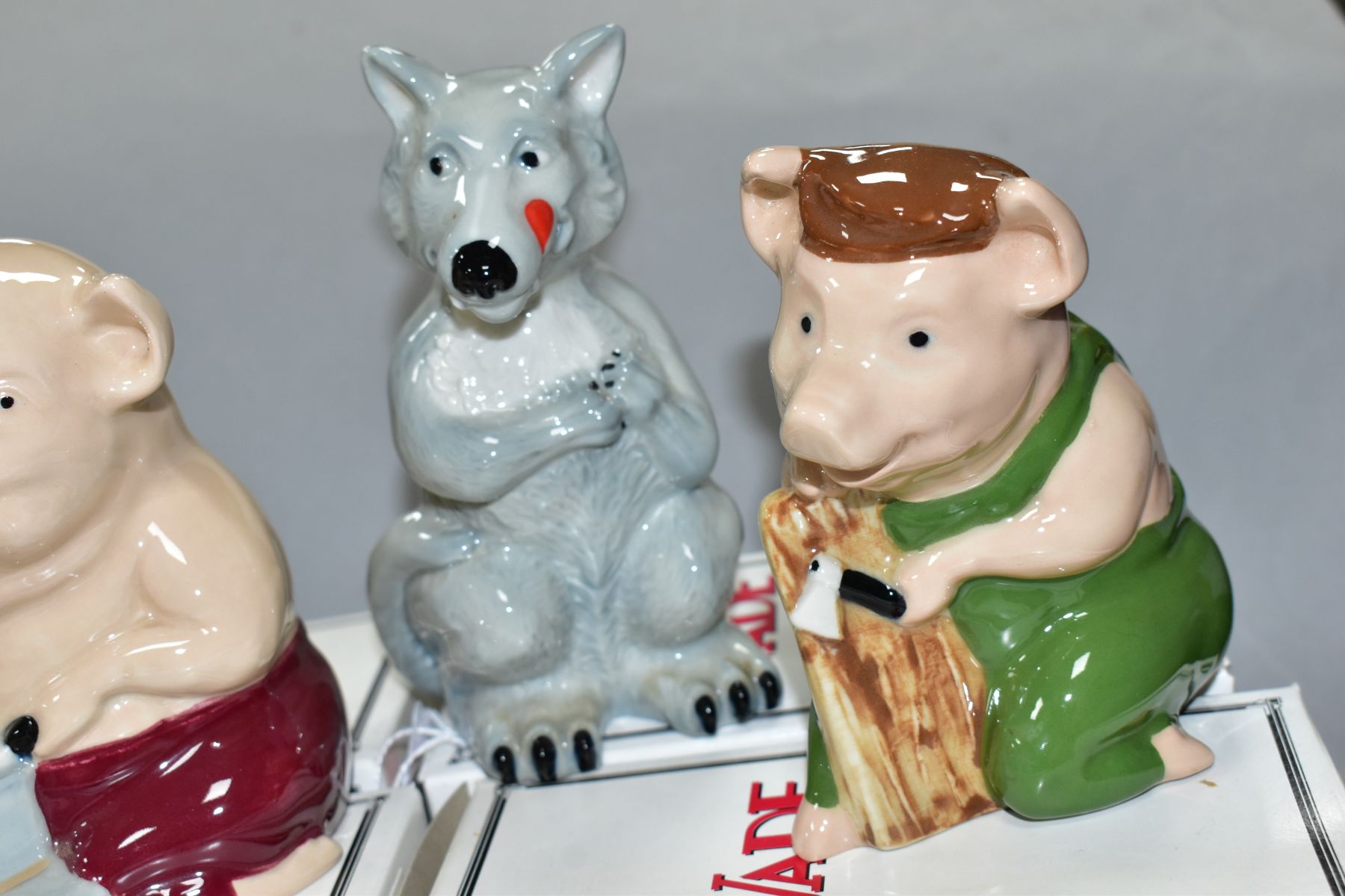 FOUR BOXED WADE MEMBERSHIP FIGURES 1995 FROM BIG BAD WOLF AND THREE LITTLE PIGS, comprising Big - Image 3 of 4