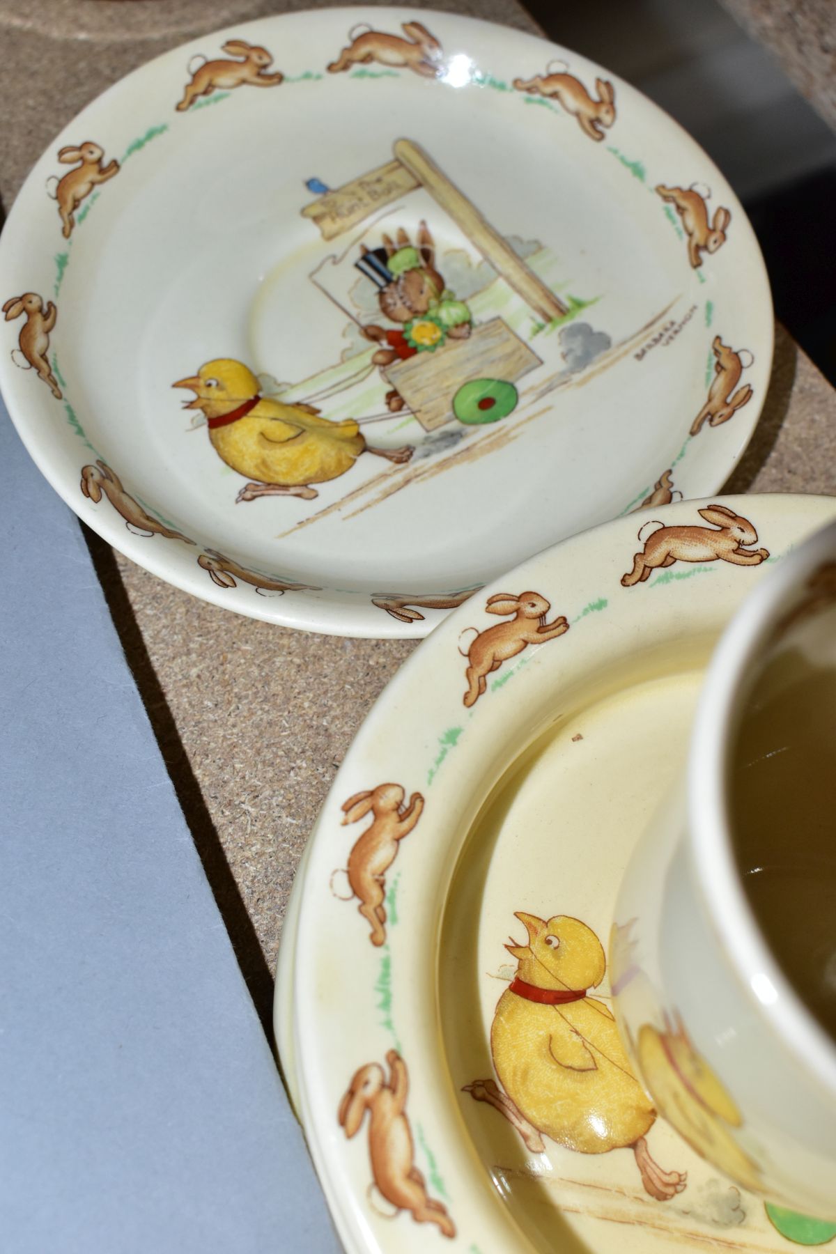 SIX PIECES OF ROYAL DOULTON BUNNYKINS EARTHENWARE TABLES WARES OF CHICKEN PULLING CART, DESIGNED - Image 10 of 10
