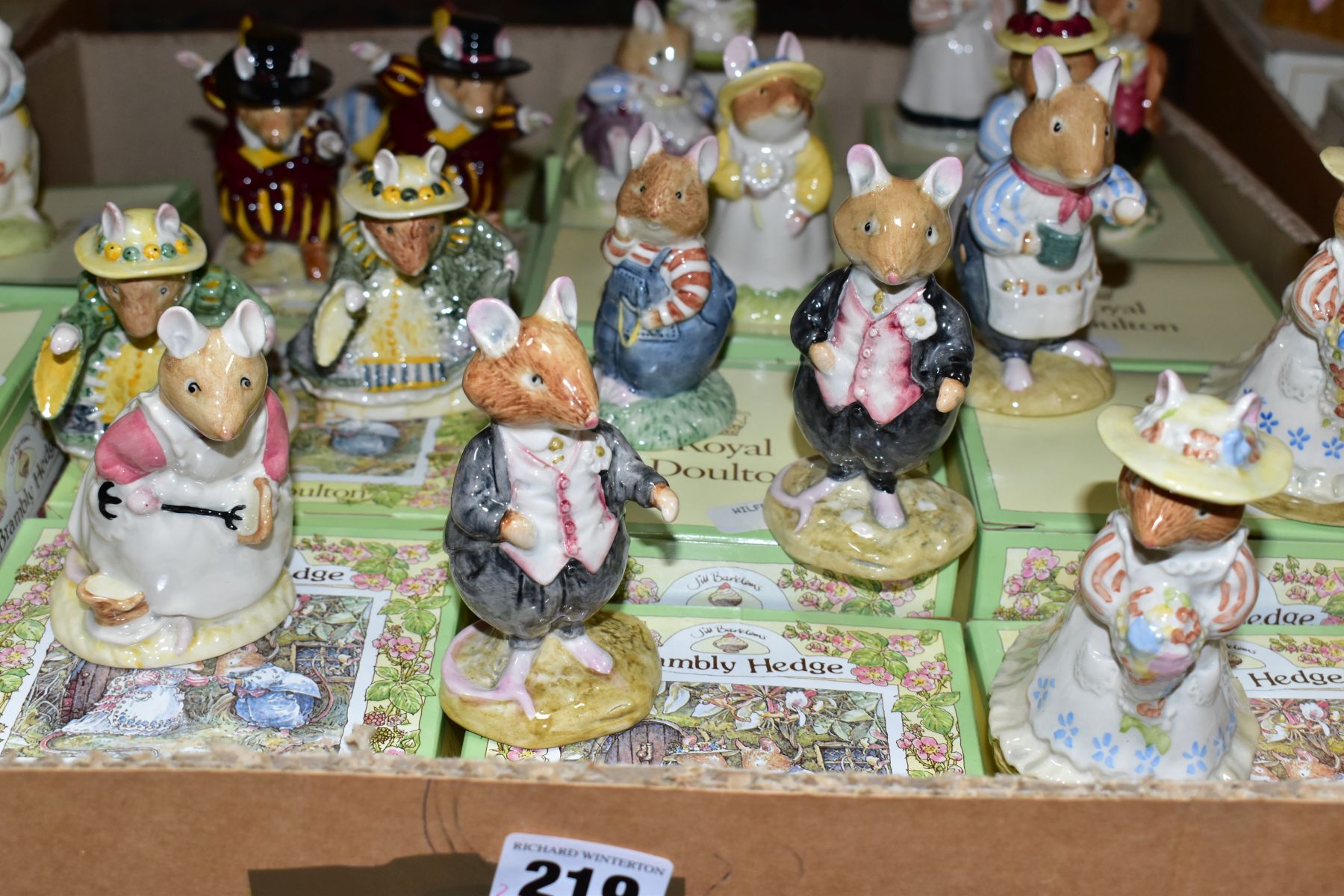 TWENTY ROYAL DOULTON BRAMBLY HEDGE FIGURES, mostly boxed except where mentioned, comprising two - Image 2 of 12