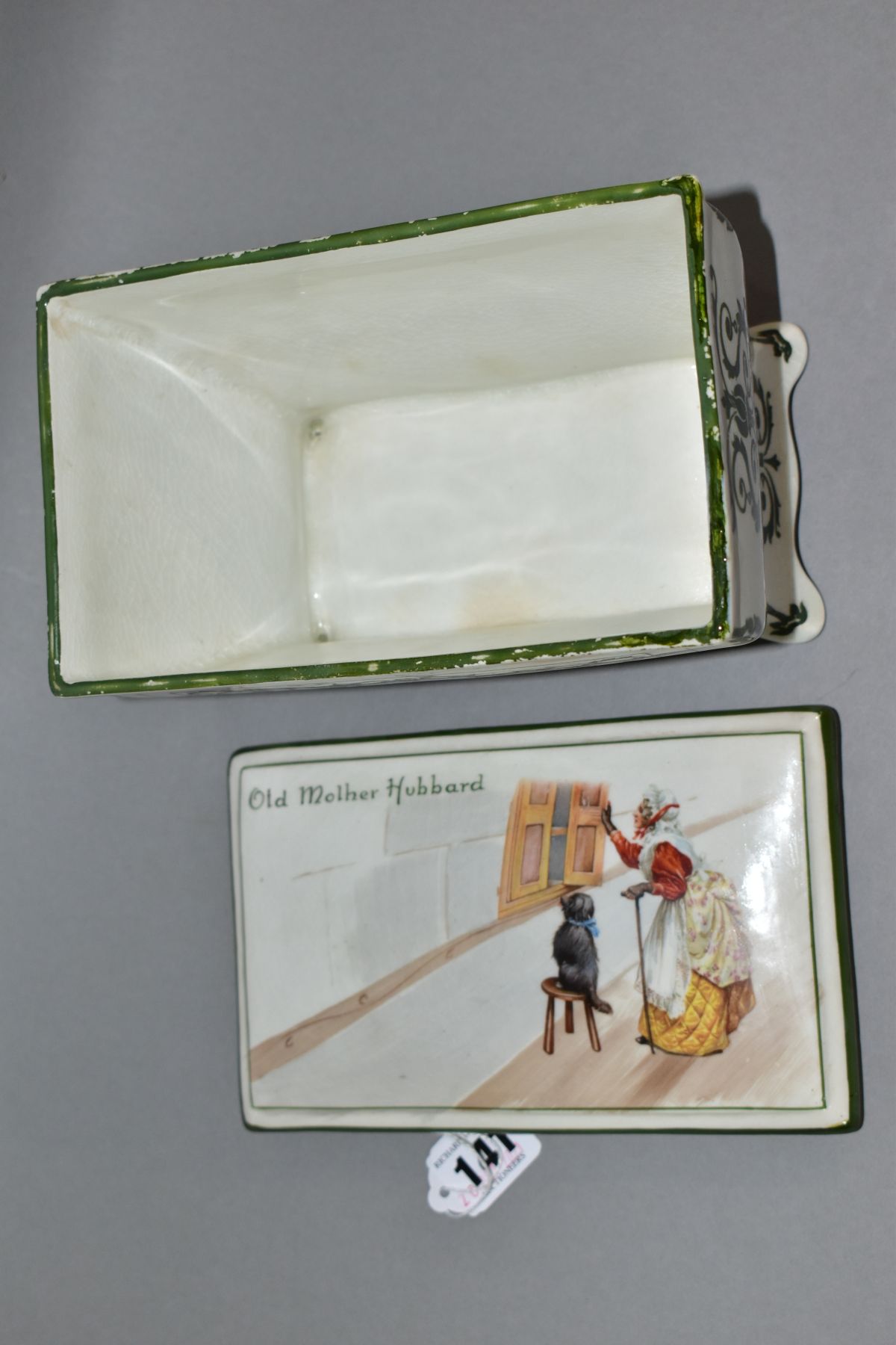 A ROYAL DOULTON NURSERY RHYMES 'A' SERIES WARE HUNTLEY & PALMERS BISCUIT CASKET IN THE FORM OF A - Image 5 of 7