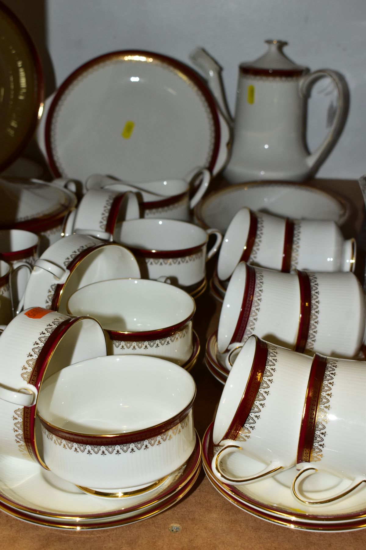 A SIXTY FOUR PIECE PARAGON/ROYAL ALBERT HOLYROOD DINNER SERVICE, comprising tea pot, coffee pot, two - Image 2 of 7