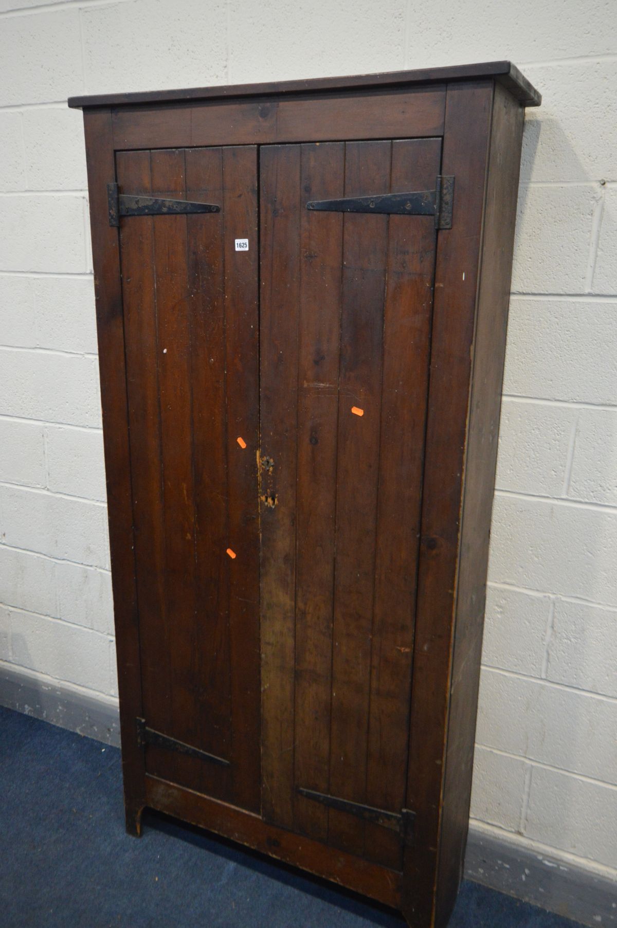 AN EARLY 20TH CENTURY SLATTED TWO DOOR CUPBOARD, width 96cm x depth 31cm x height 191cm - this lot - Image 2 of 3