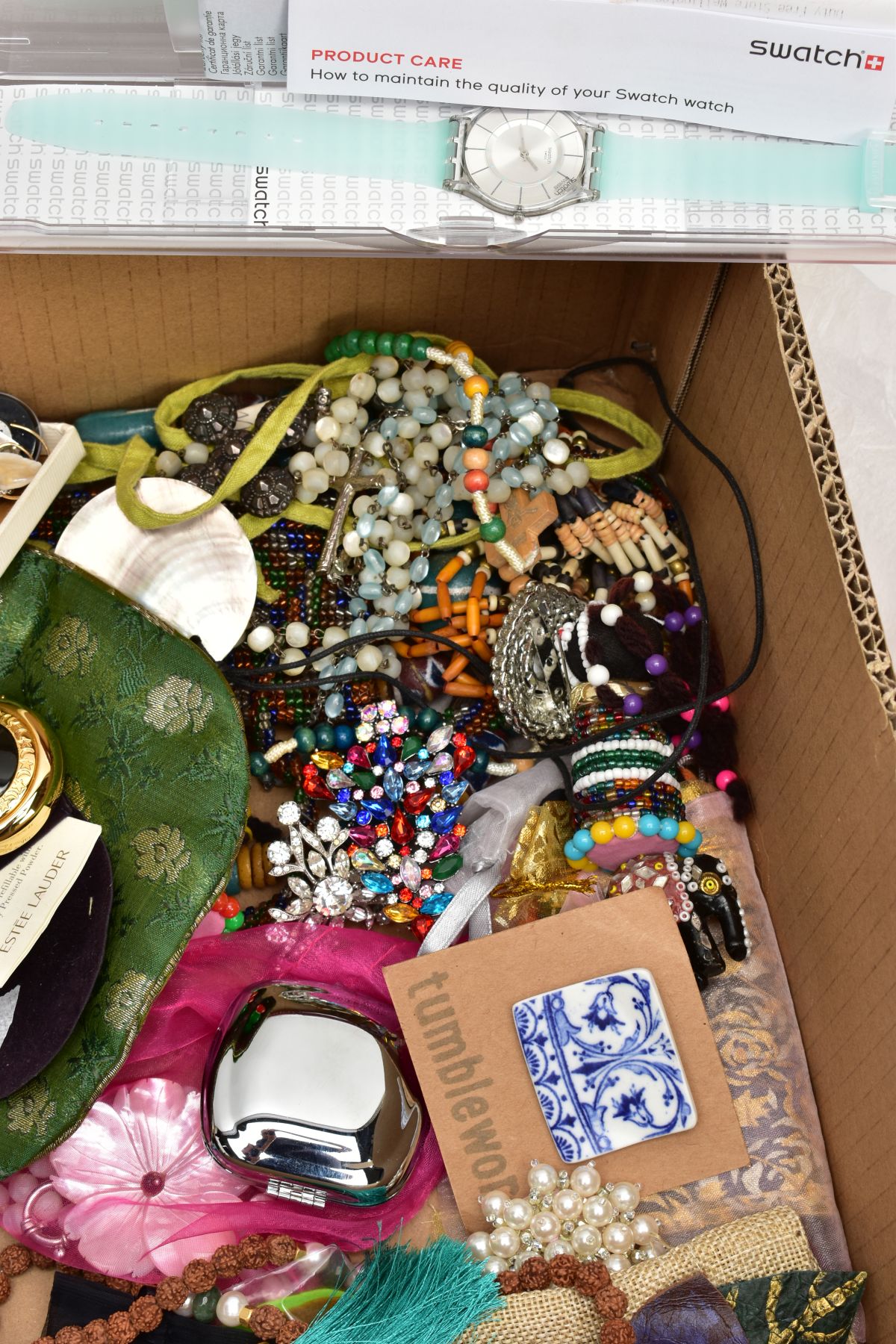 A BOX OF MOSTLY COSTUME JEWELLERY, to include a small black jewellery box with contents, various - Image 4 of 6