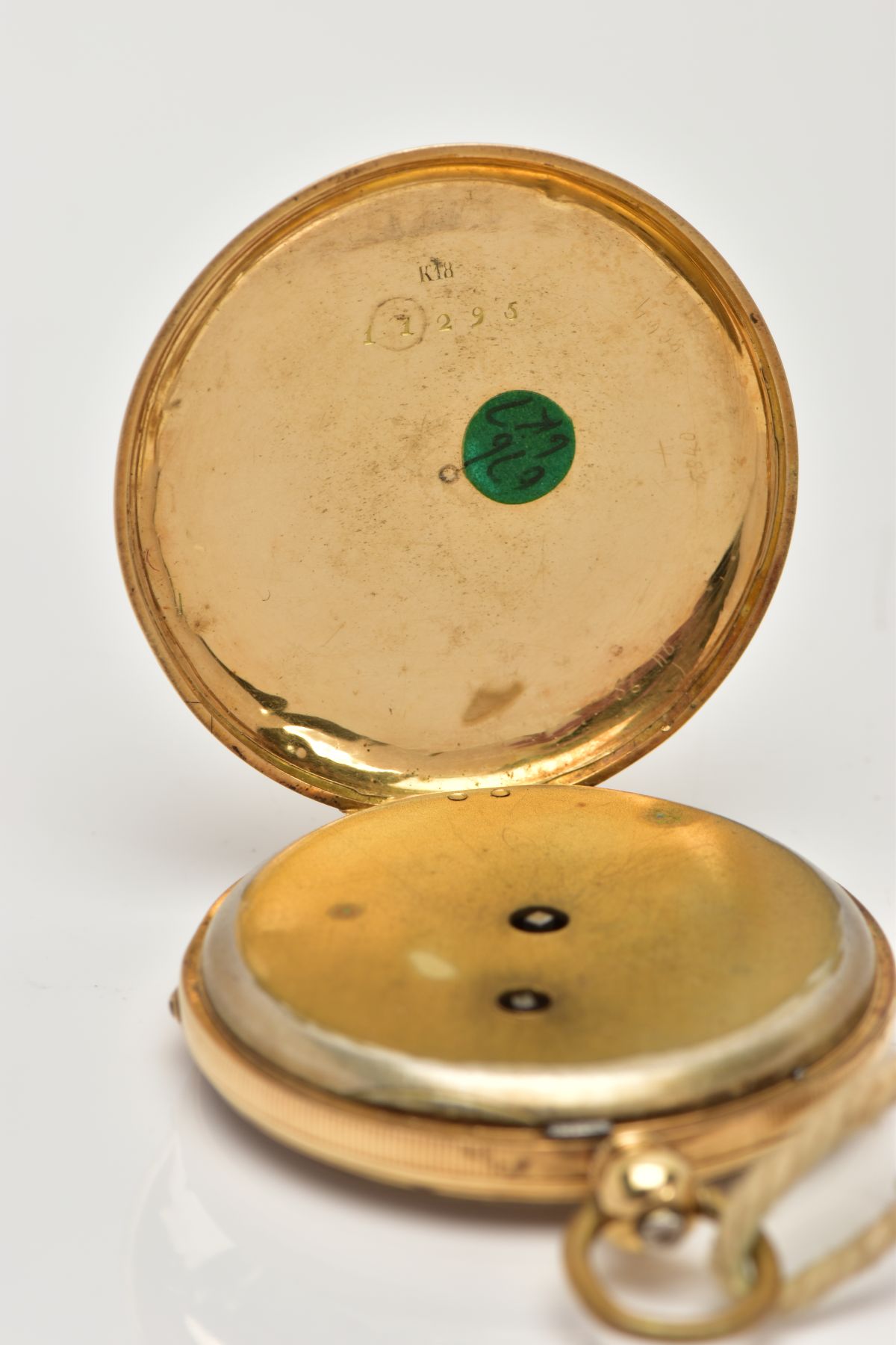 A YELLOW METAL OPEN FACE POCKET WATCH, round gold dial, with a floral engraved design, Roman - Image 3 of 5