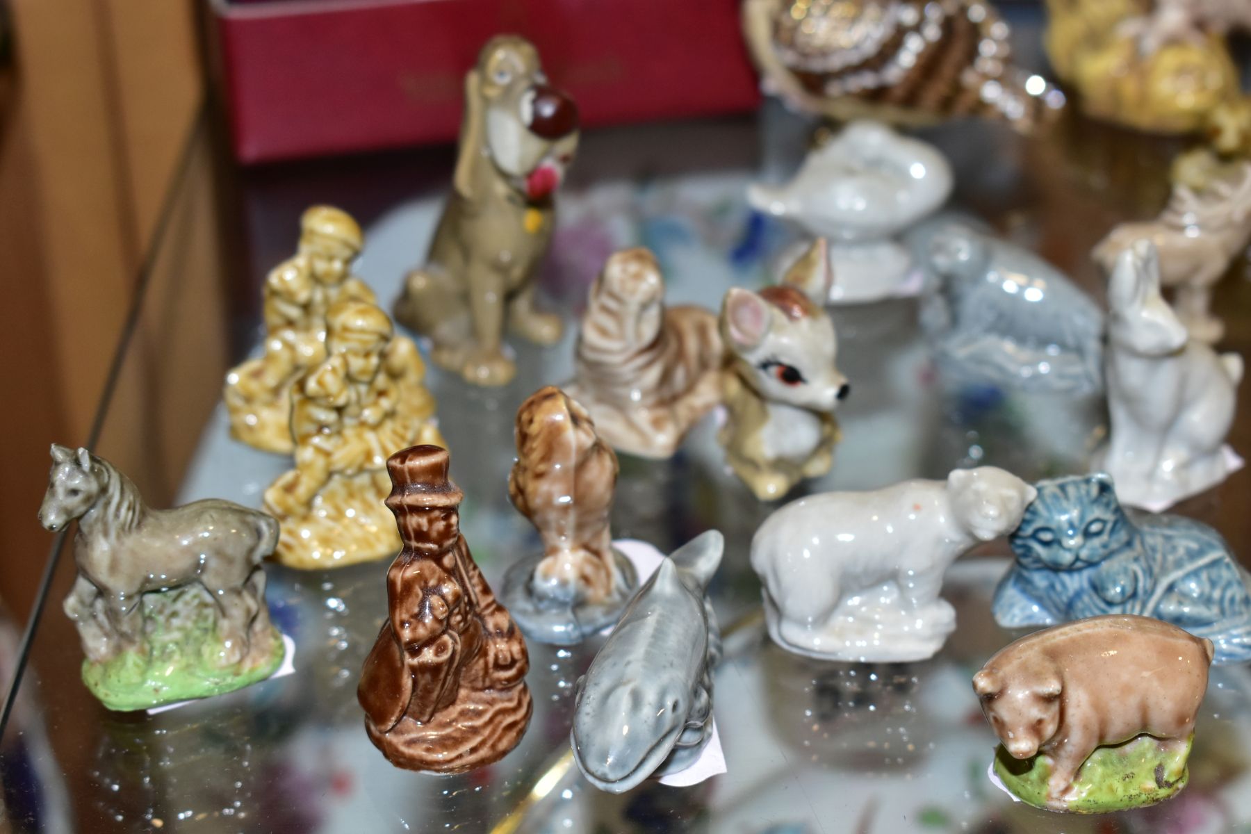 WADE WHIMSIES AND OTHER COLLECTABLES etc, to include Wade Animals and figures etc, a part used box - Image 3 of 15